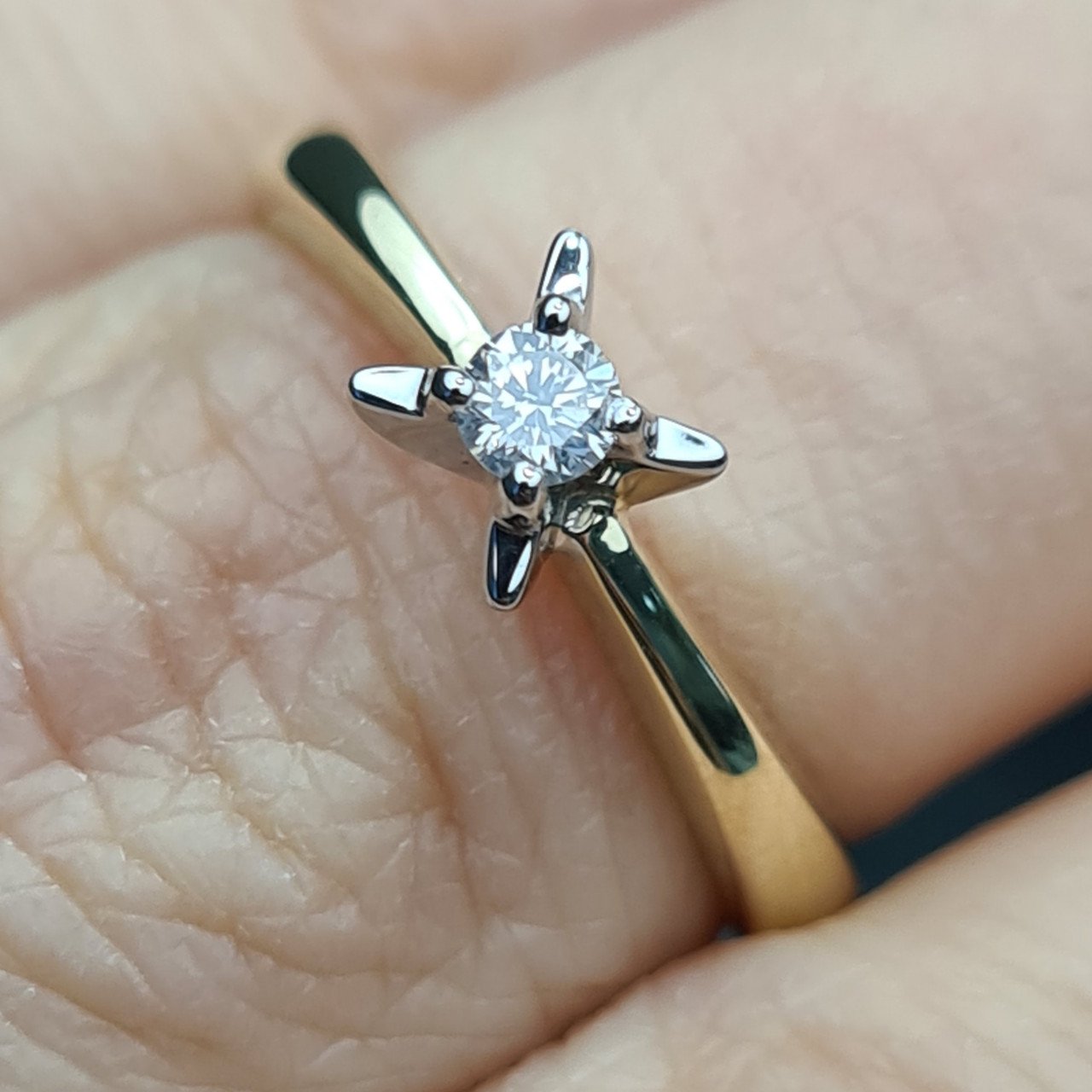 Кольцо Deimantas 98167352 18р 1гр 0,088ct. купить,NaN