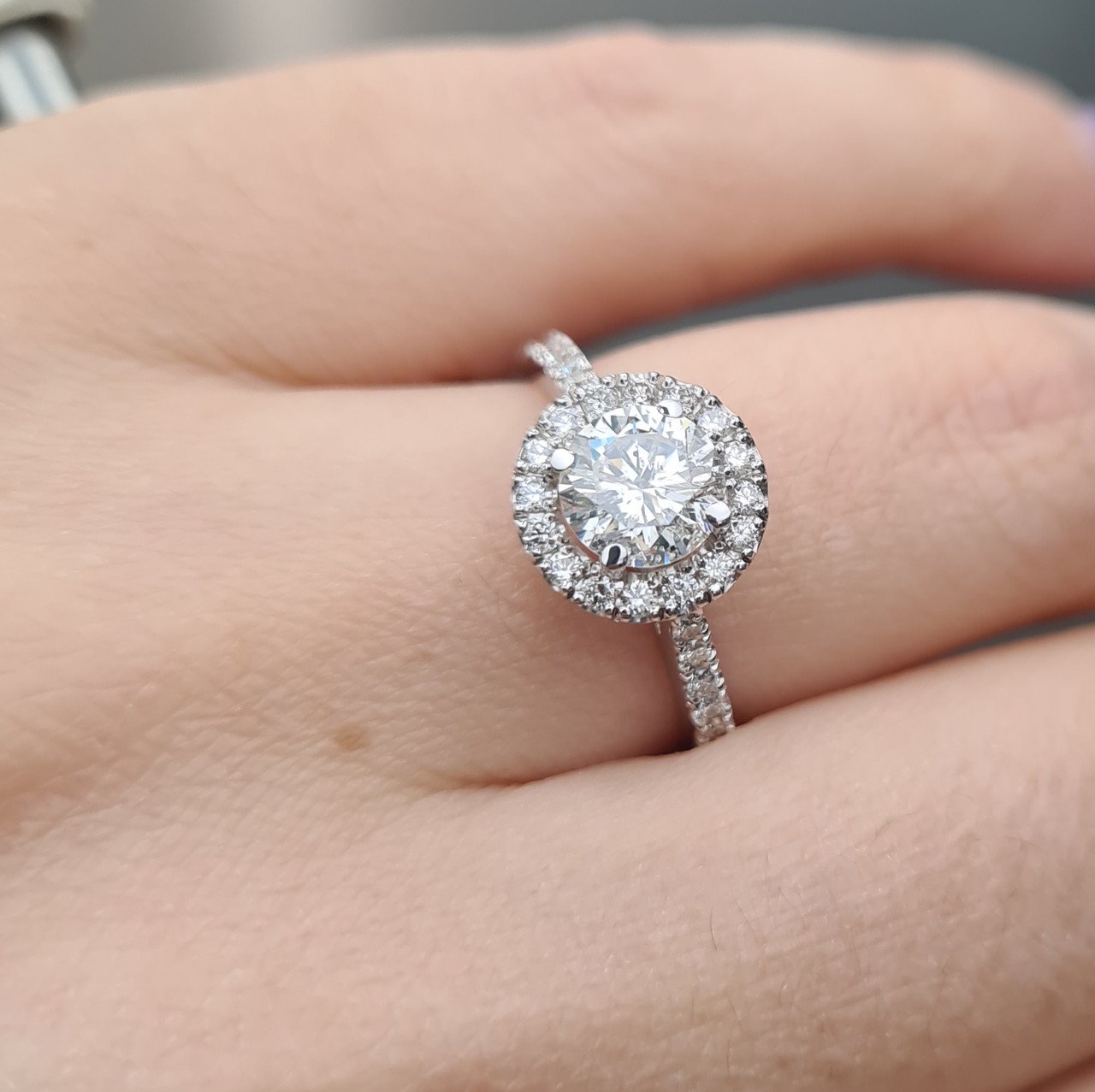 Кольцо Deimantas 95968447 17,5р 3,8гр 1,42ct. купить,NaN