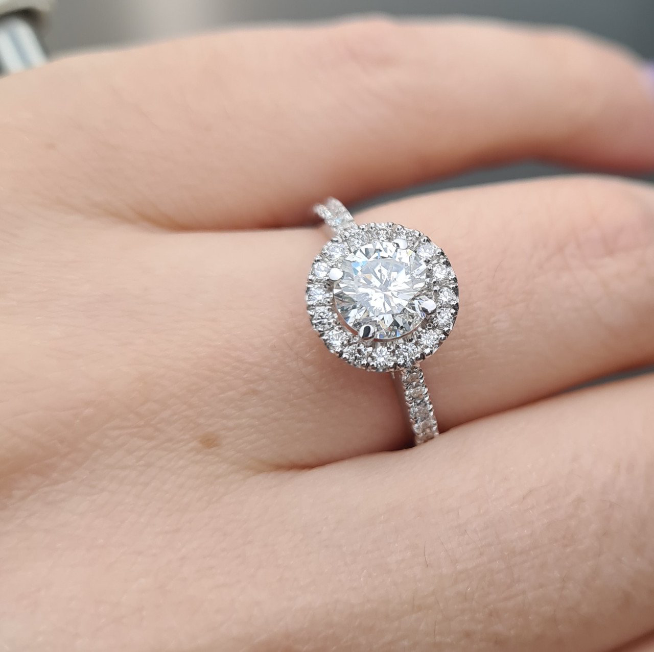 Кольцо Deimantas 95968447 17,5р 3,8гр 1,42ct. купить,NaN