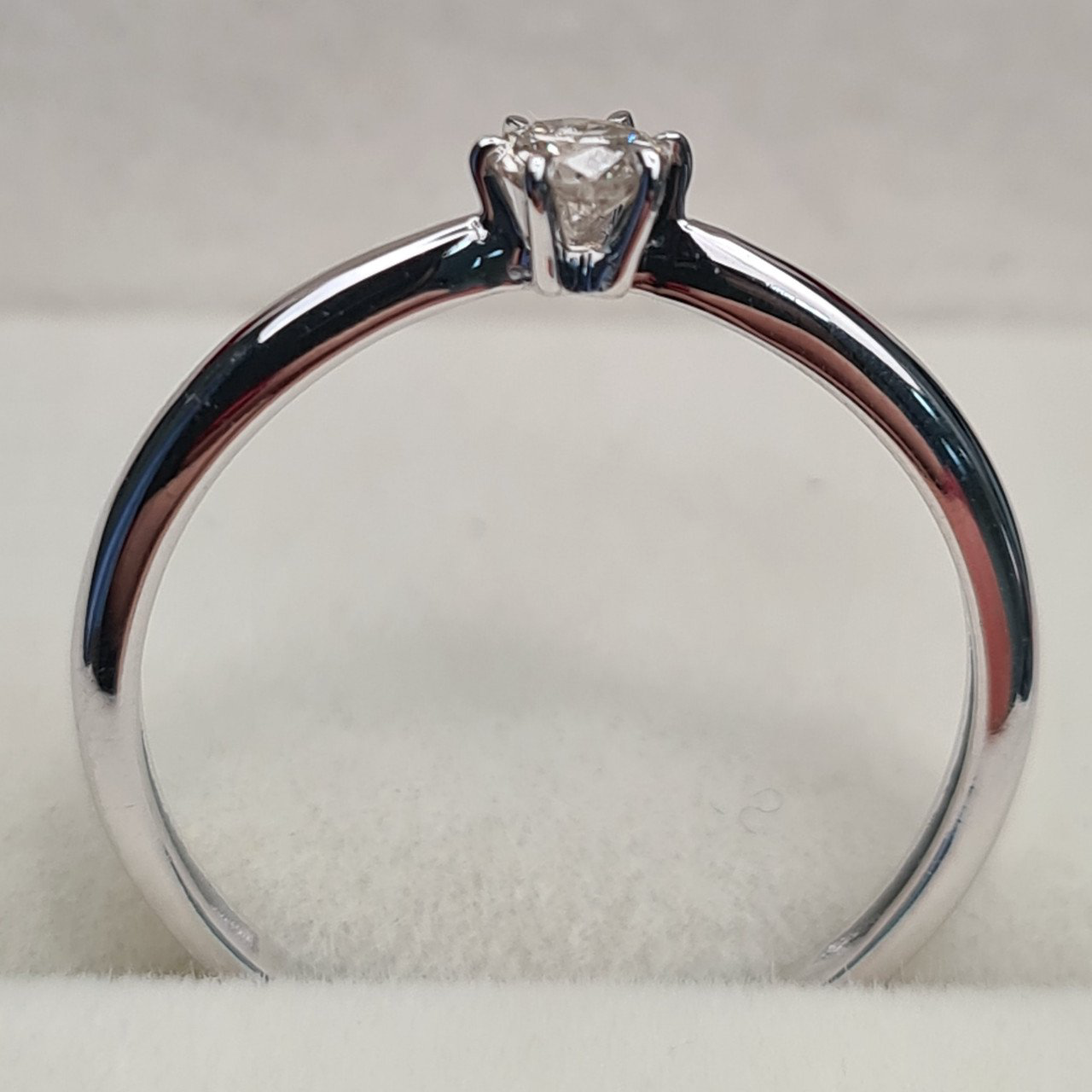 Кольцо Deimantas 98167360 15,5р 1,22гр 0,18ct. купить,NaN
