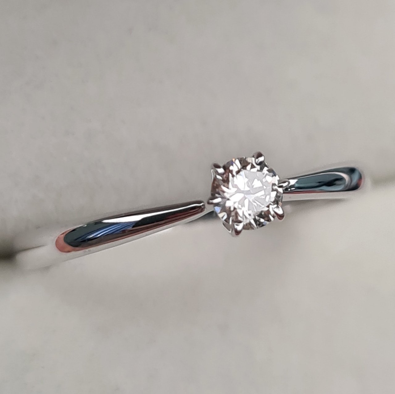 Кольцо Deimantas 98167360 15,5р 1,22гр 0,18ct. купить,NaN