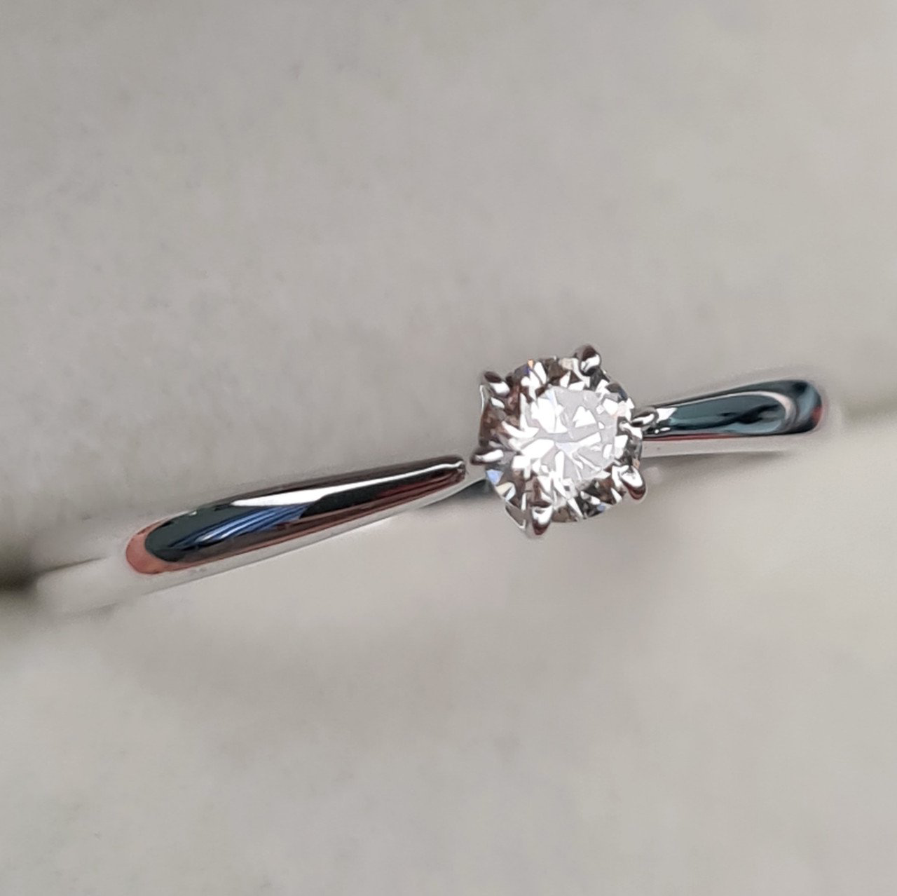 Кольцо Deimantas 98167360 15,5р 1,22гр 0,18ct. купить,NaN