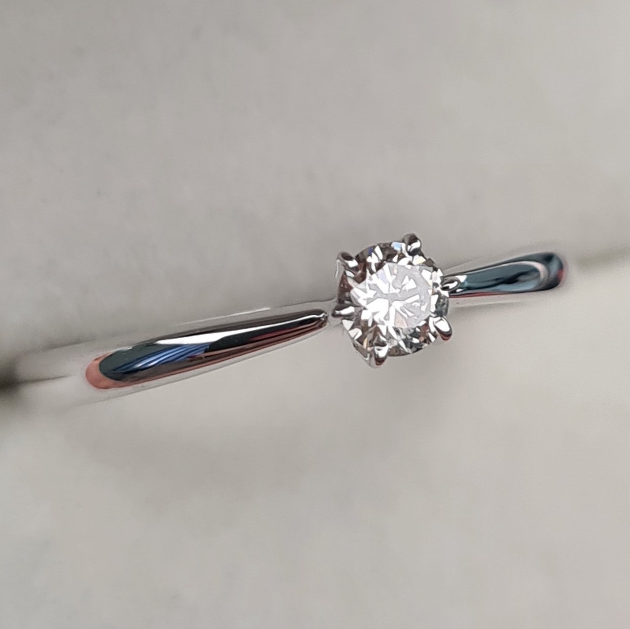 Кольцо Deimantas 98167360 15,5р 1,22гр 0,18ct. купить,NaN