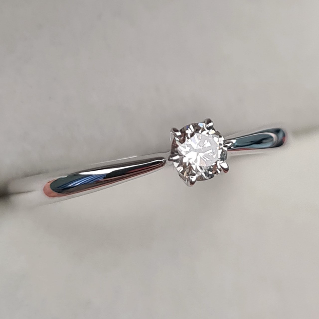 Кольцо Deimantas 98167360 15,5р 1,22гр 0,18ct. купить,NaN