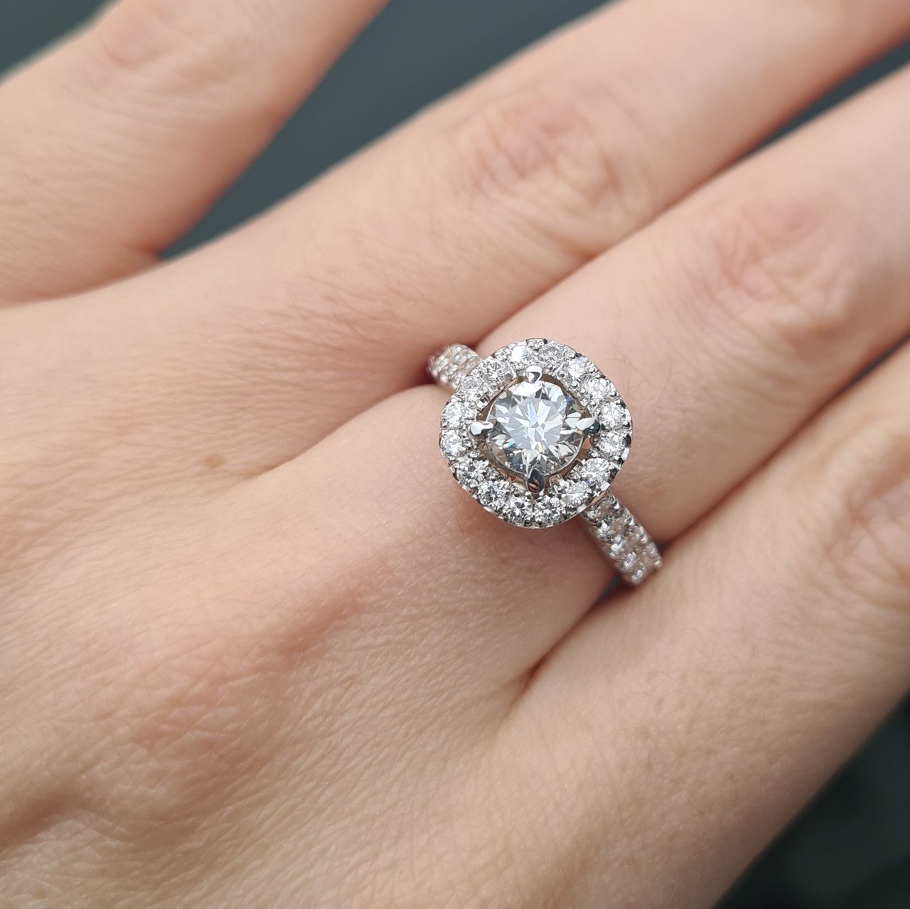 Кольцо Deimantas 95968450 17,5р 4,68гр 1,96ct. купить,NaN