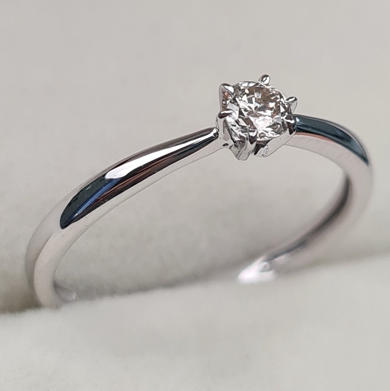 Кольцо Deimantas 98167360 15,5р 1,22гр 0,18ct. купить,NaN
