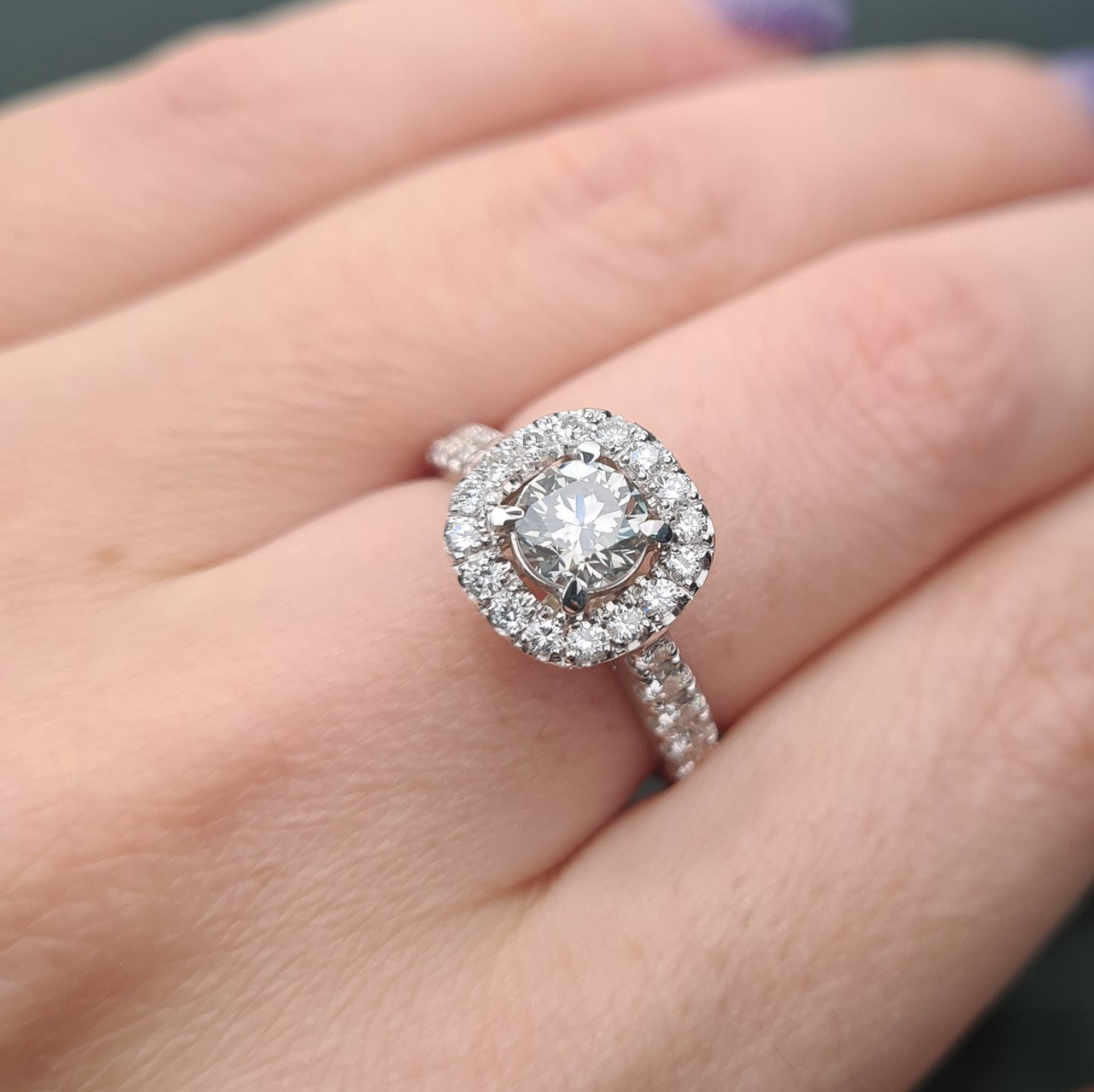 Кольцо Deimantas 95968450 17,5р 4,68гр 1,96ct. купить,NaN