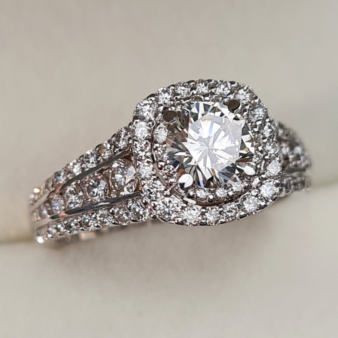 Кольцо Deimantas 95968454 18р 7,12гр 1,91ct. купить,NaN