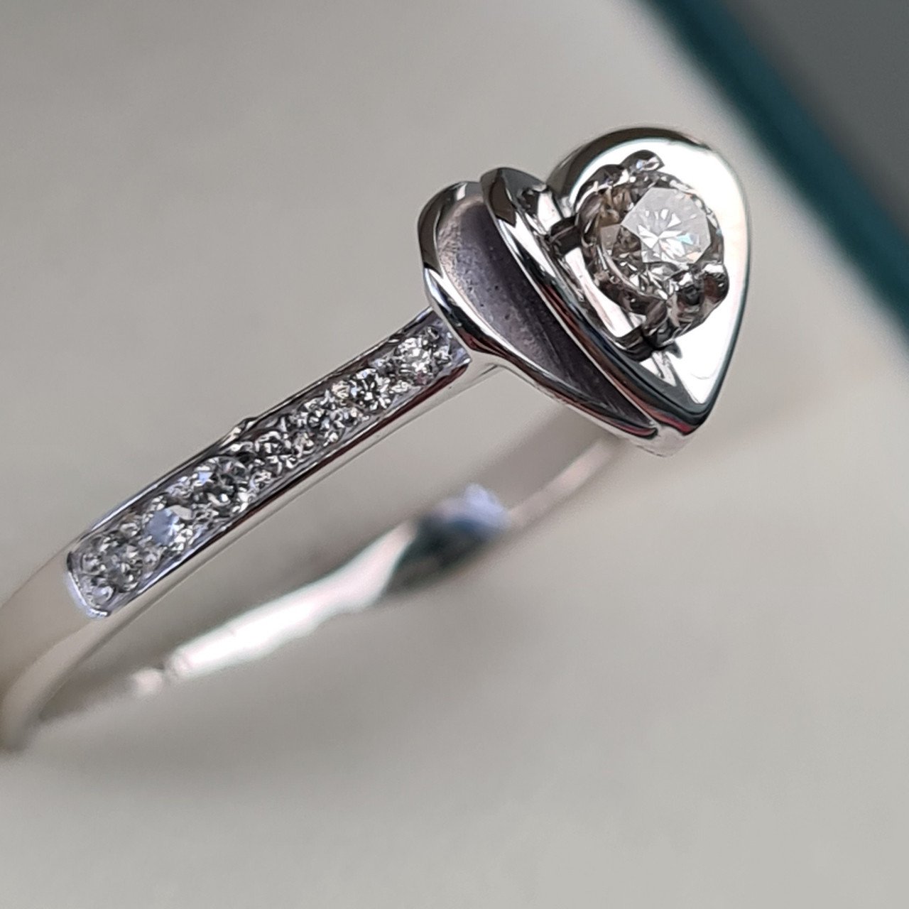Кольцо Deimantas 93721796 17,5р 2,25гр 0,20ct. купить,NaN