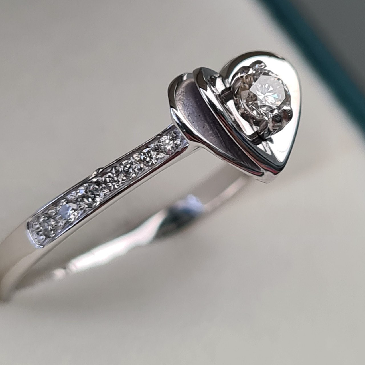Кольцо Deimantas 93721796 17,5р 2,25гр 0,20ct. купить,NaN