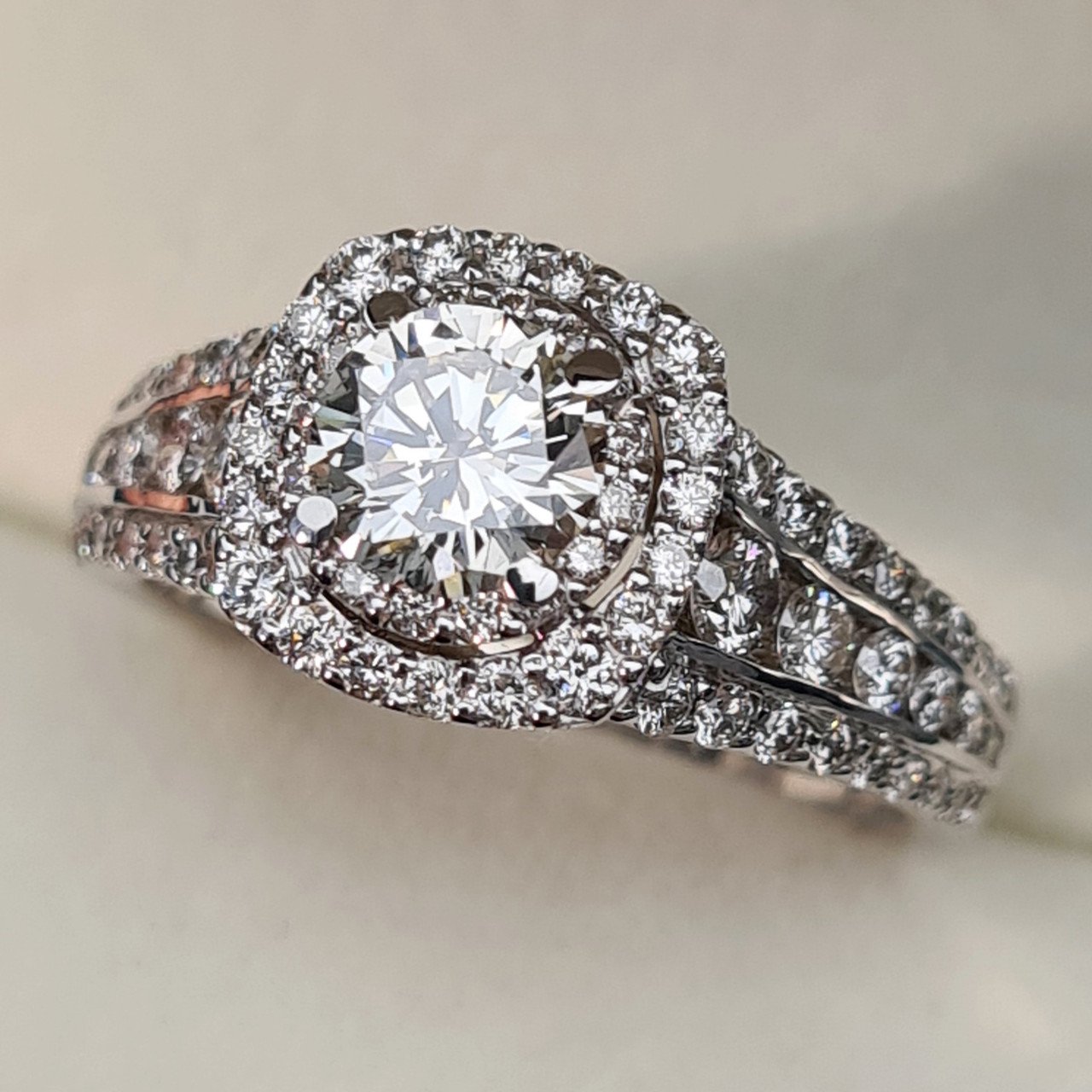 Кольцо Deimantas 95968454 18р 7,12гр 1,91ct. купить,NaN