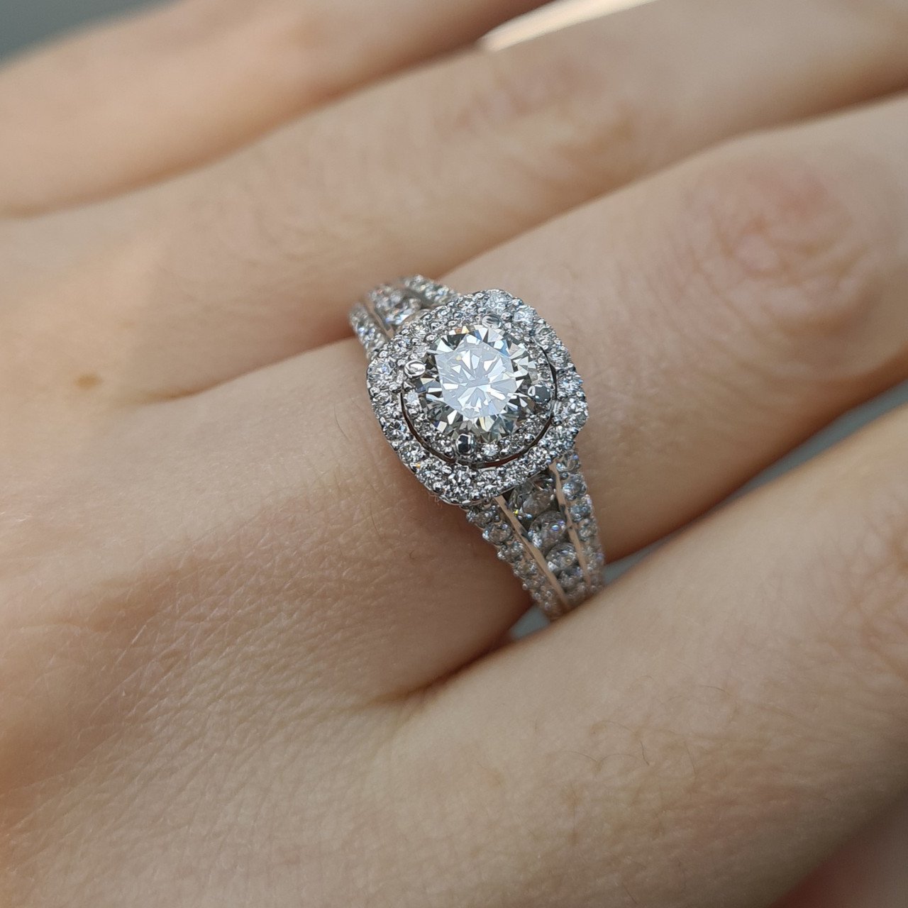 Кольцо Deimantas 95968454 18р 7,12гр 1,91ct. купить,NaN
