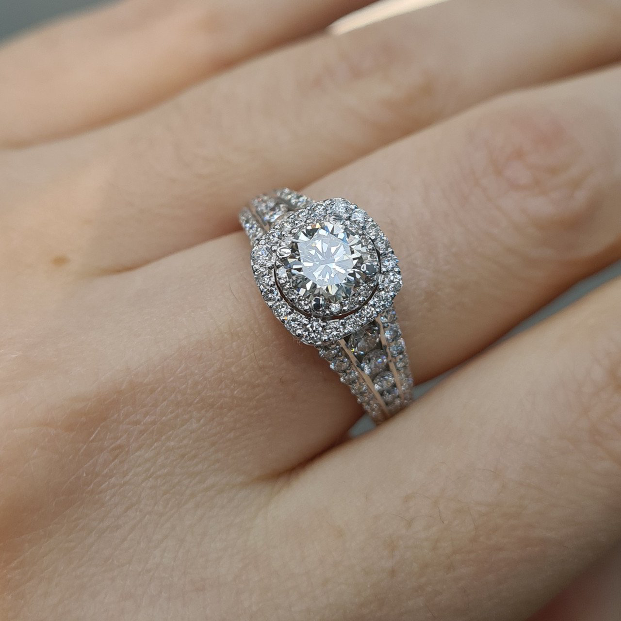 Кольцо Deimantas 95968454 18р 7,12гр 1,91ct. купить,NaN