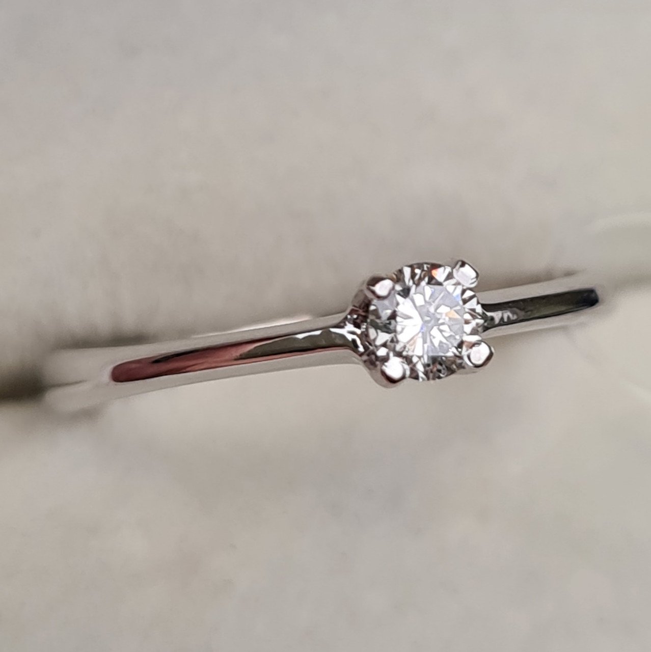 Кольцо Deimantas 98167364 17,5р 1гр 0,17ct. купить,NaN