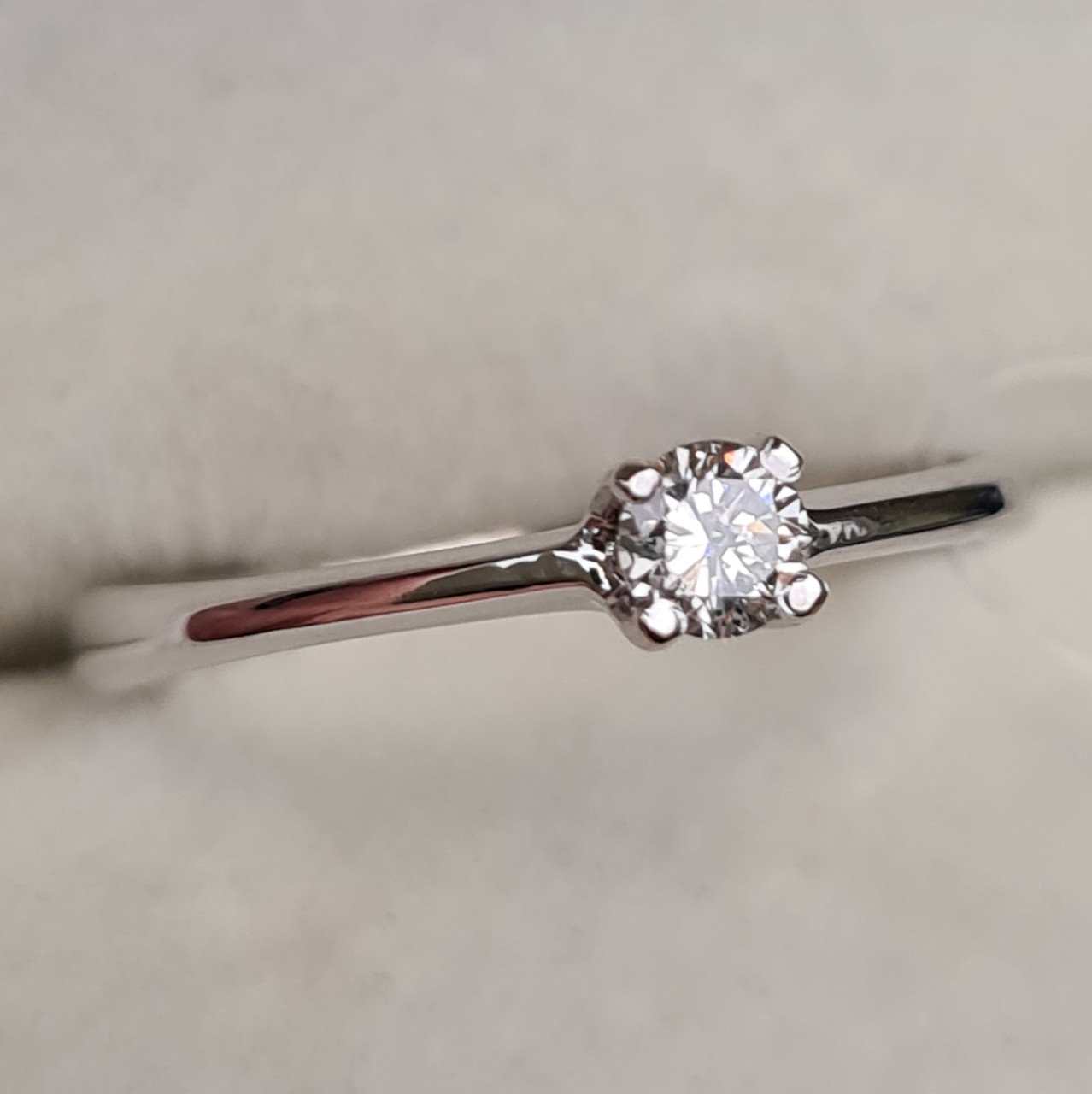 Кольцо Deimantas 98167364 17,5р 1гр 0,17ct. купить,NaN