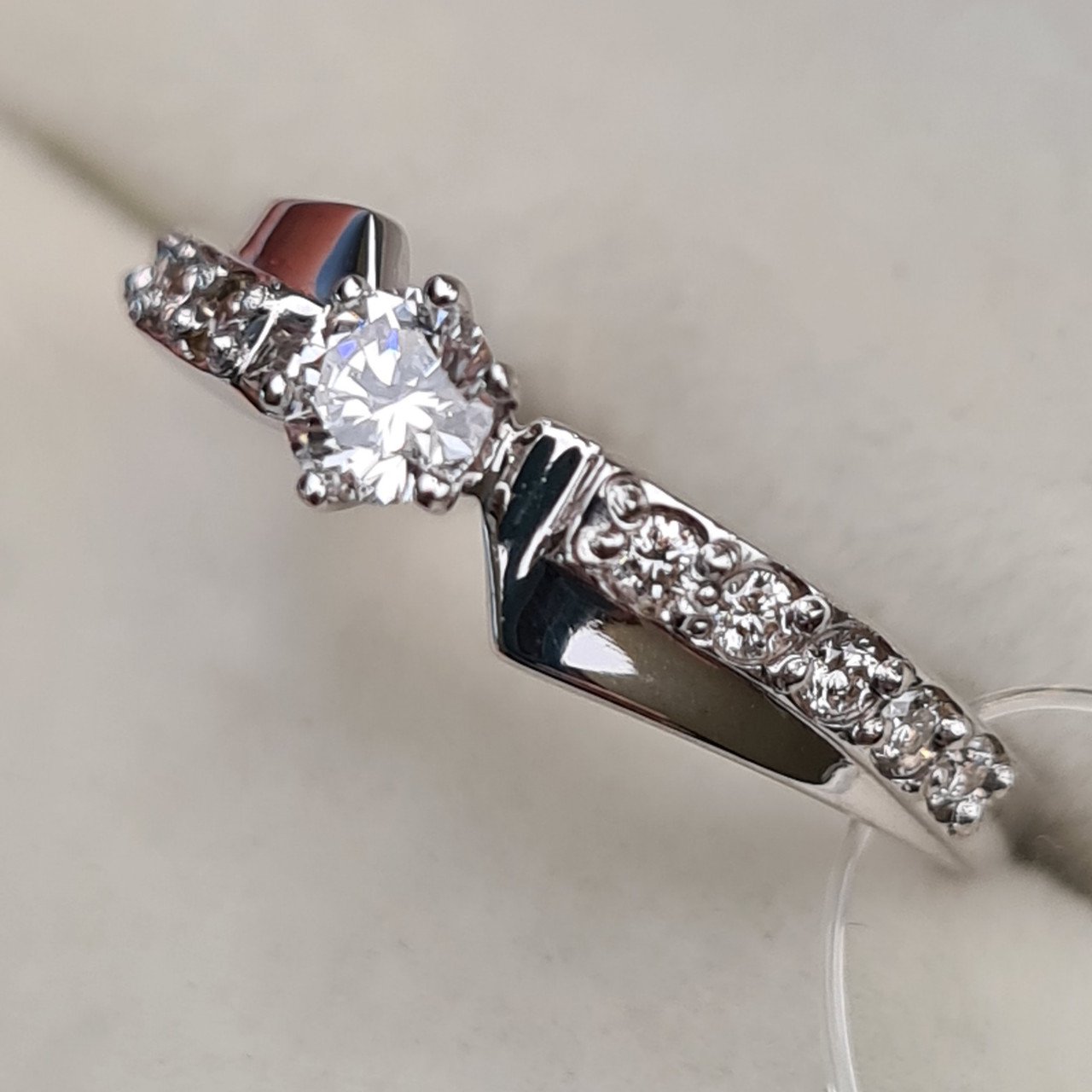 Кольцо Deimantas 98167374 16р 2,61гр 0,34ct. купить,NaN