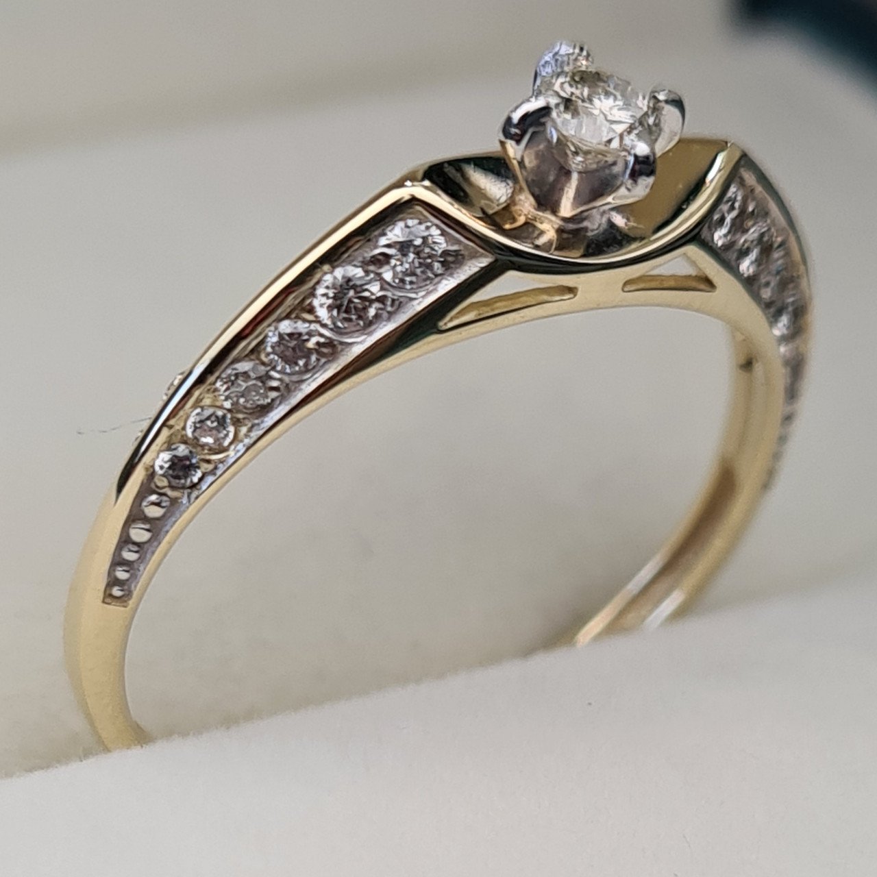 Кольцо Deimantas 93721934 16,5р 1,61гр 0,45ct. купить,NaN