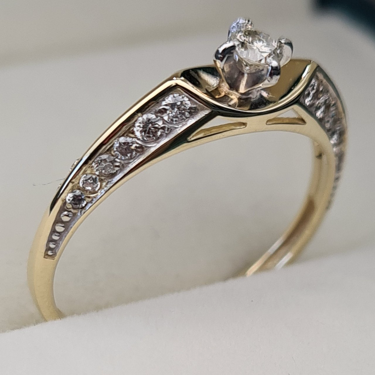 Кольцо Deimantas 93721934 16,5р 1,61гр 0,45ct. купить,NaN