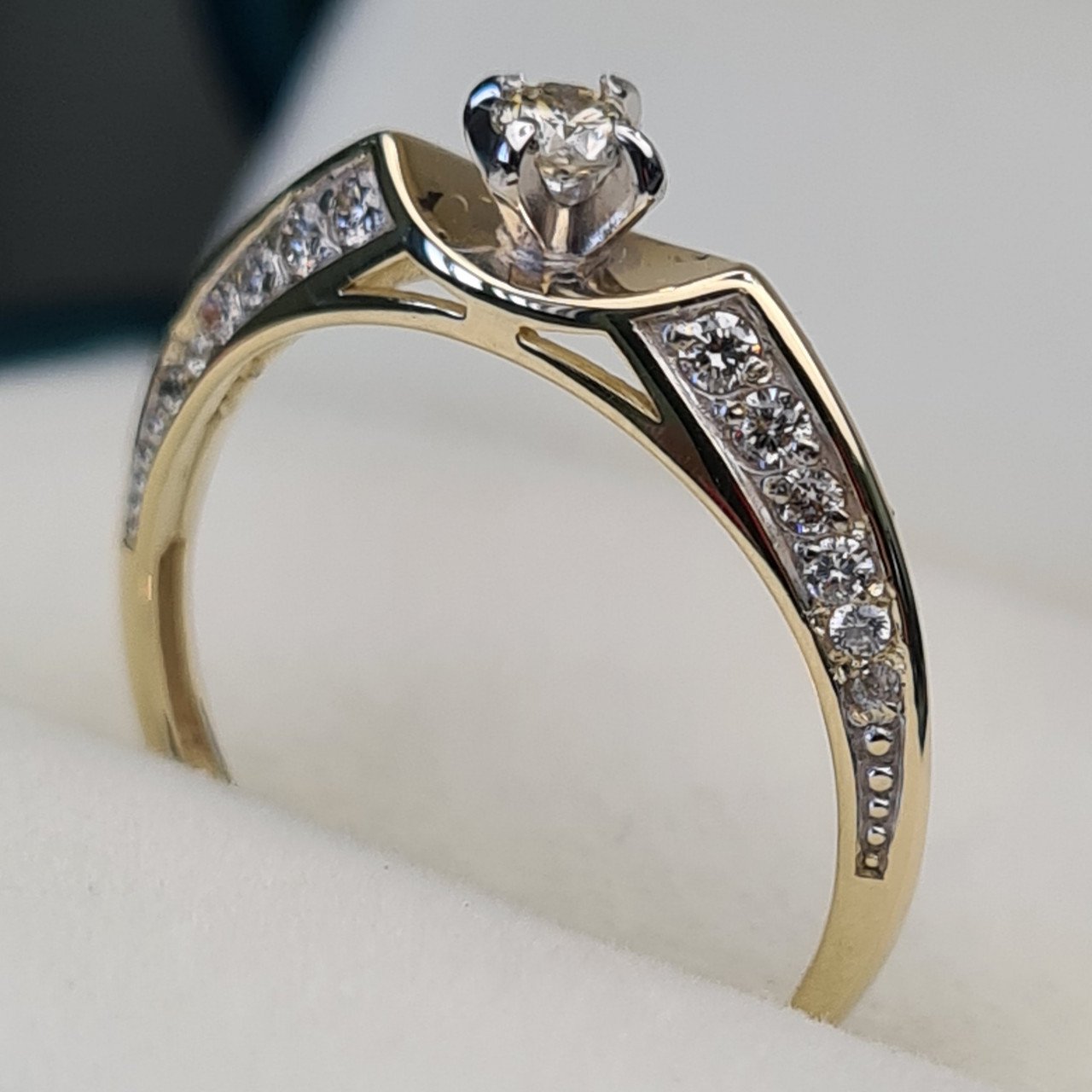 Кольцо Deimantas 93721934 16,5р 1,61гр 0,45ct. купить,NaN