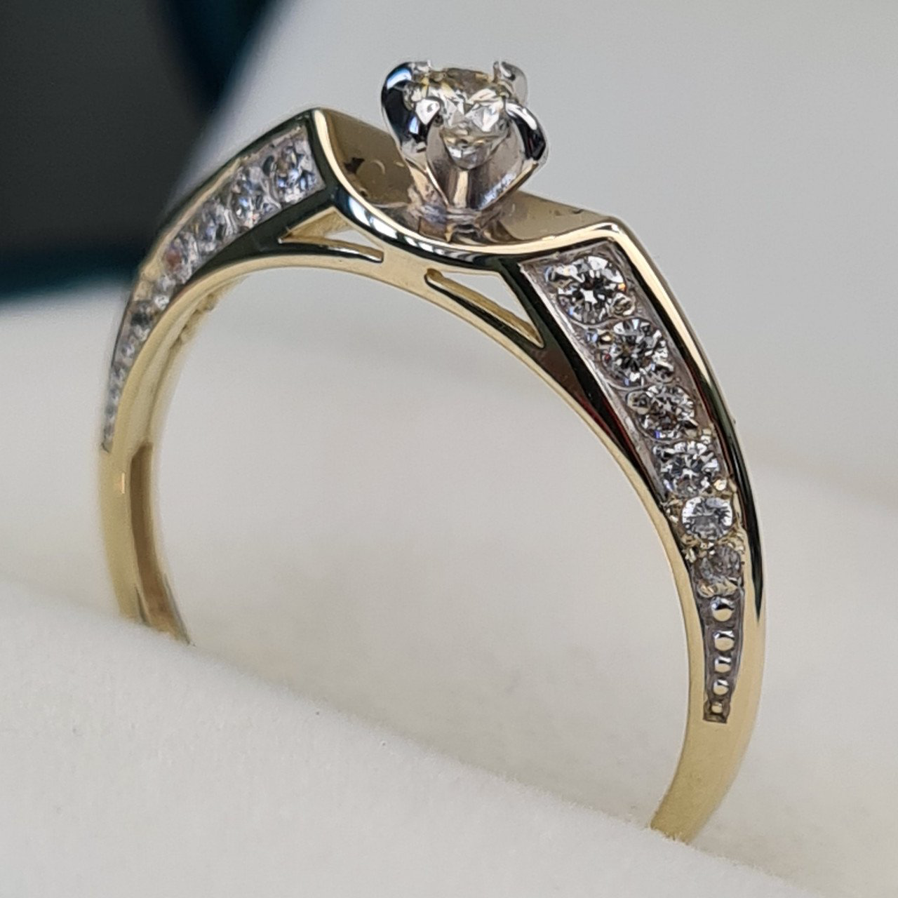 Кольцо Deimantas 93721934 16,5р 1,61гр 0,45ct. купить,NaN