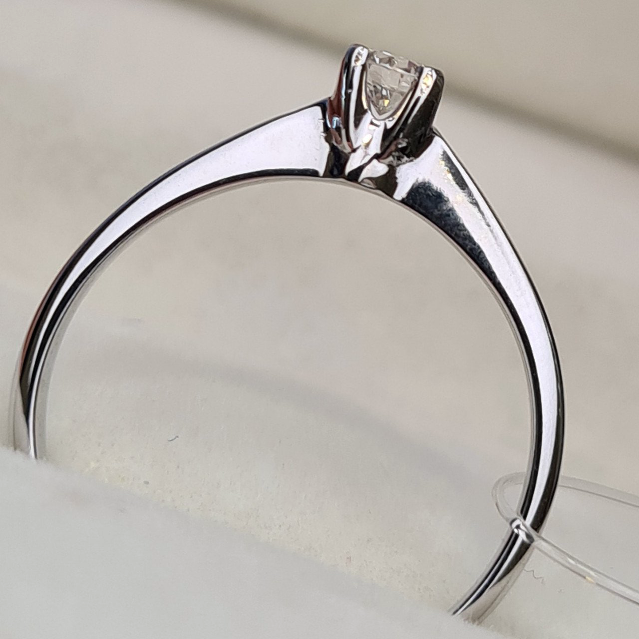 Кольцо Deimantas 98167364 17,5р 1гр 0,17ct. купить,NaN