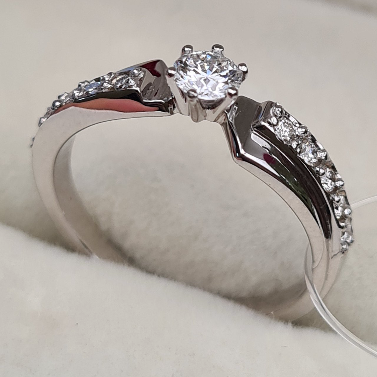 Кольцо Deimantas 98167374 16р 2,61гр 0,34ct. купить,NaN