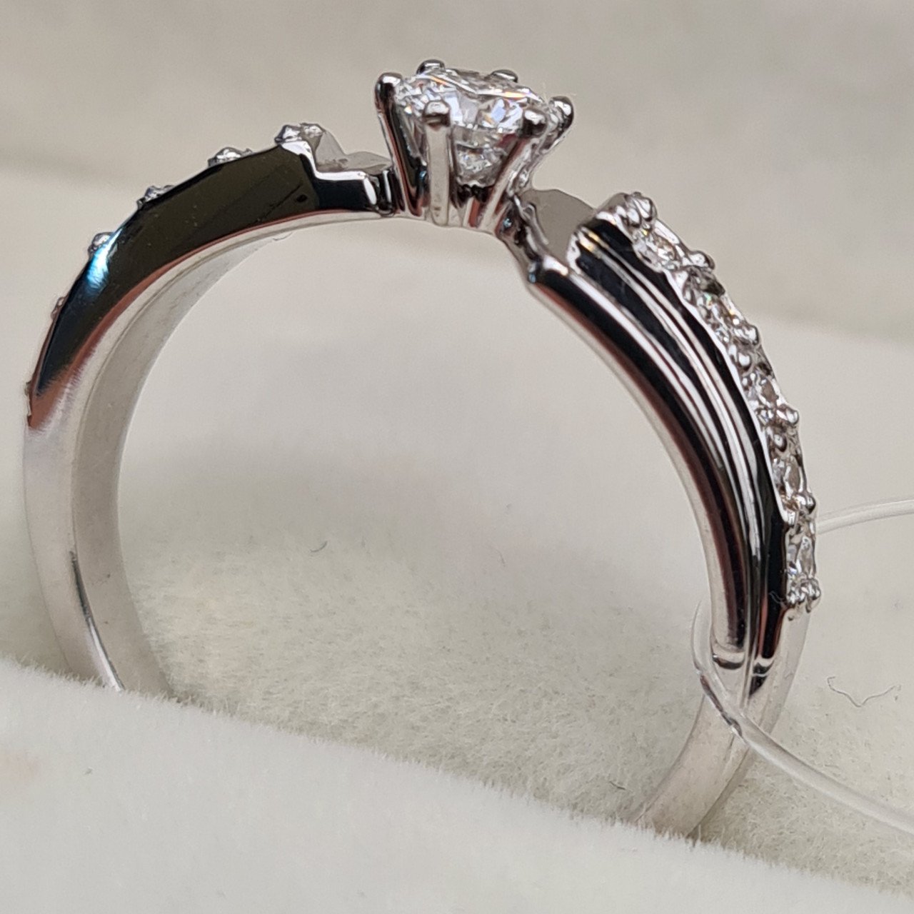Кольцо Deimantas 98167374 16р 2,61гр 0,34ct. купить,NaN