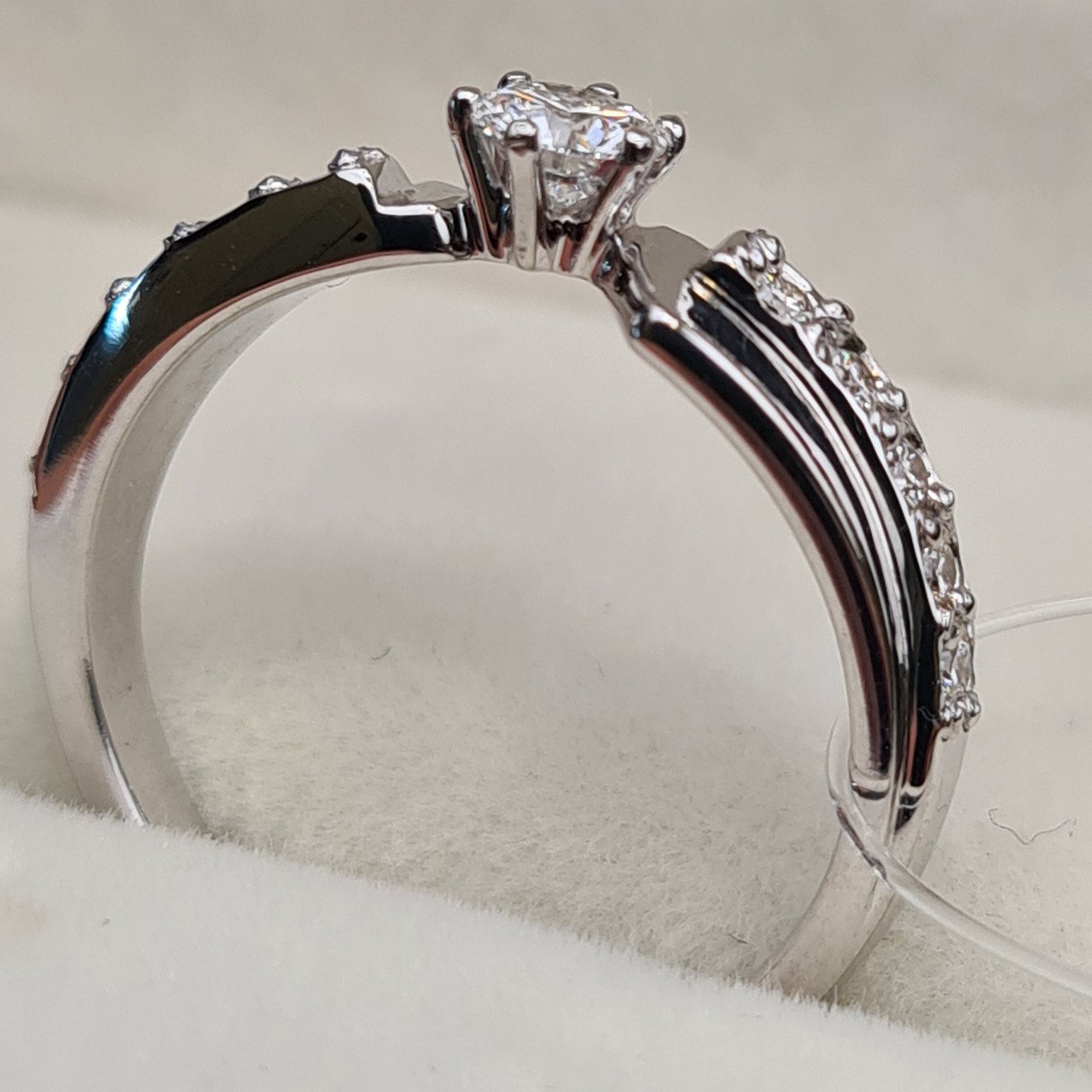 Кольцо Deimantas 98167374 16р 2,61гр 0,34ct. купить,NaN