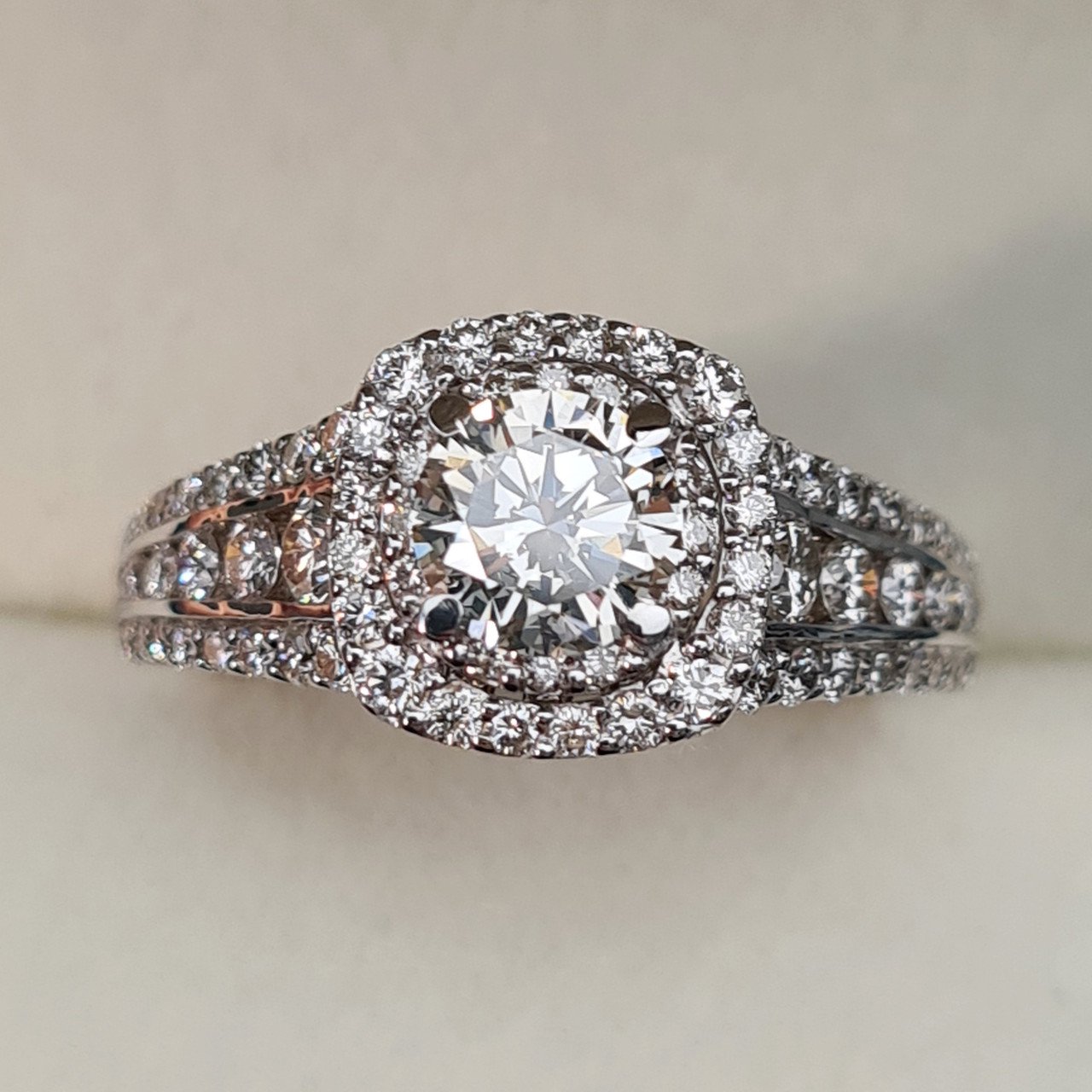 Кольцо Deimantas 95968454 18р 7,12гр 1,91ct. купить,NaN