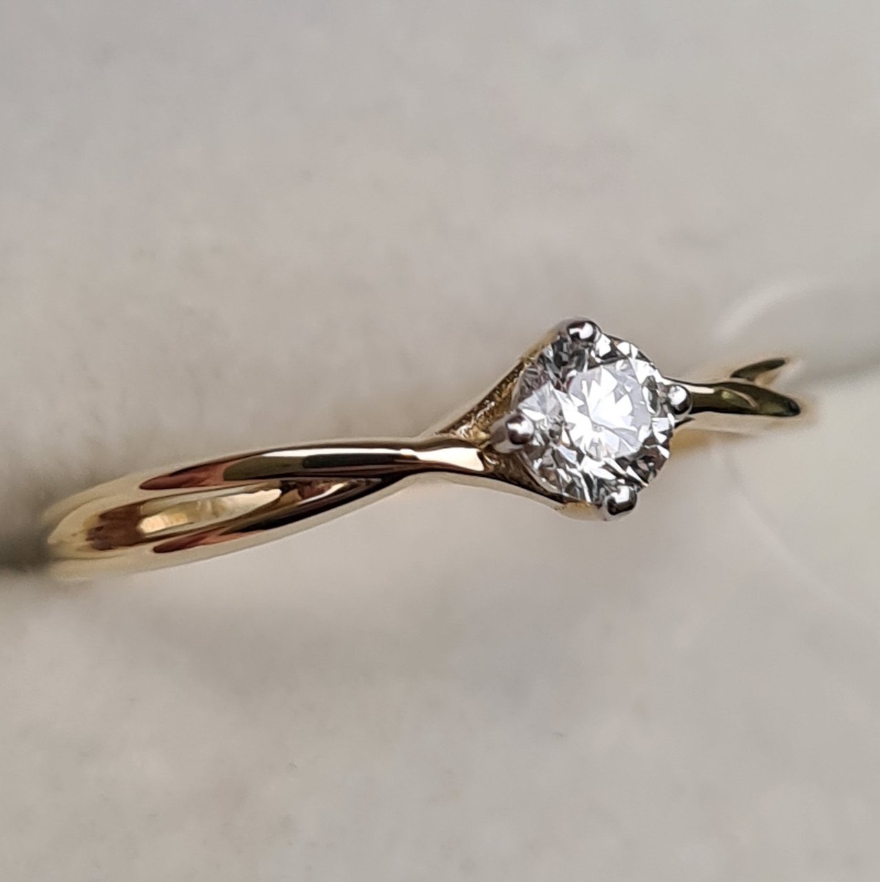 Кольцо Deimantas 98167412 16р 1,48гр 0,198ct. купить,NaN