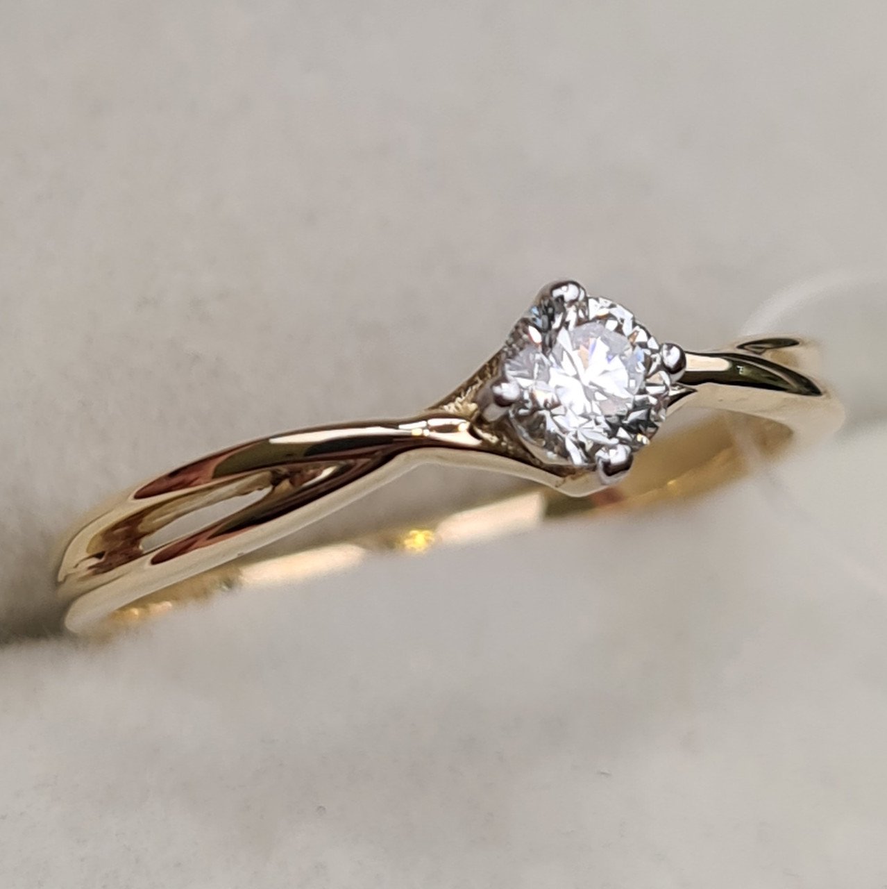 Кольцо Deimantas 98167412 16р 1,48гр 0,198ct. купить,NaN