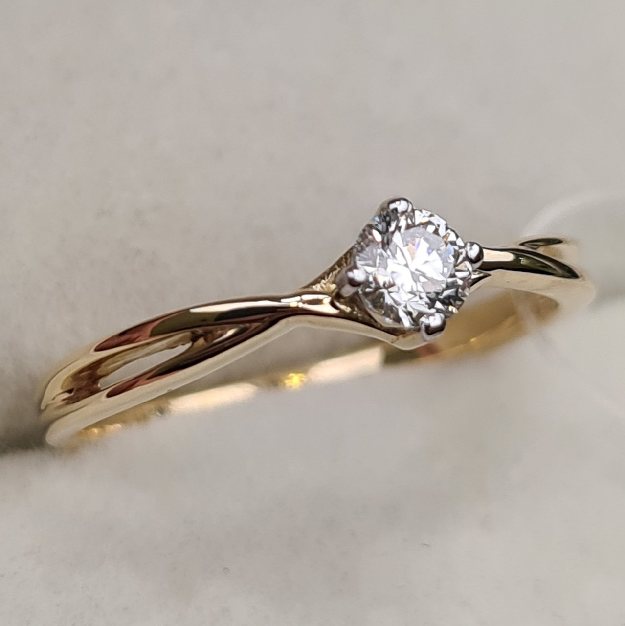 Кольцо Deimantas 98167412 16р 1,48гр 0,198ct. купить,NaN