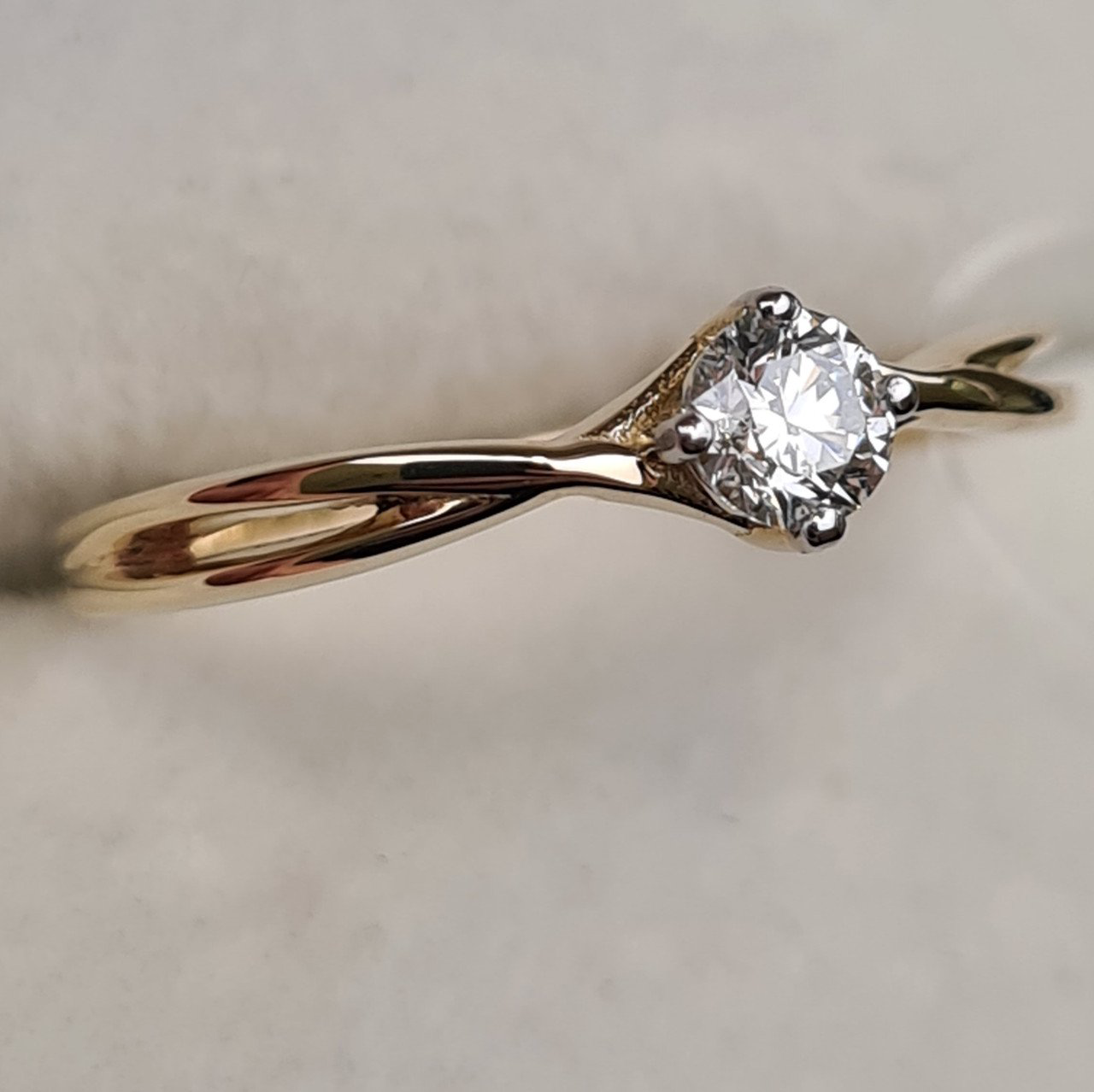 Кольцо Deimantas 98167412 16р 1,48гр 0,198ct. купить,NaN