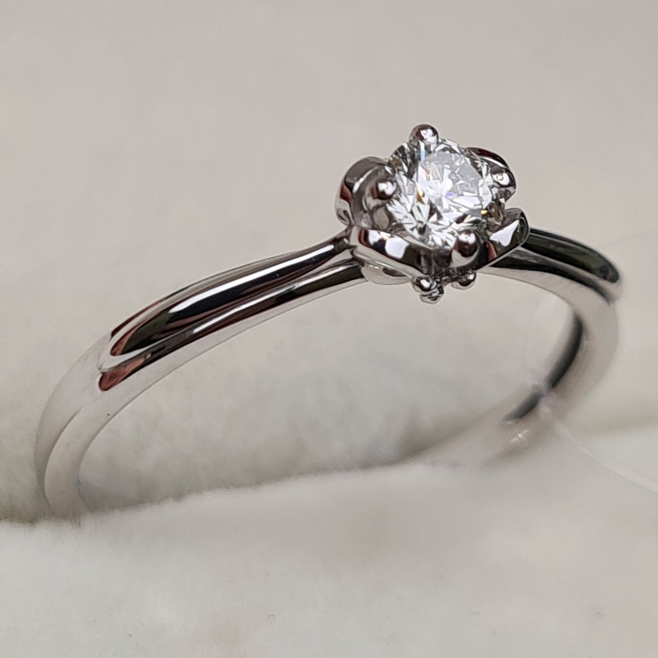 Кольцо Deimantas 98167447 17р 1,41гр 0,20ct. купить,NaN