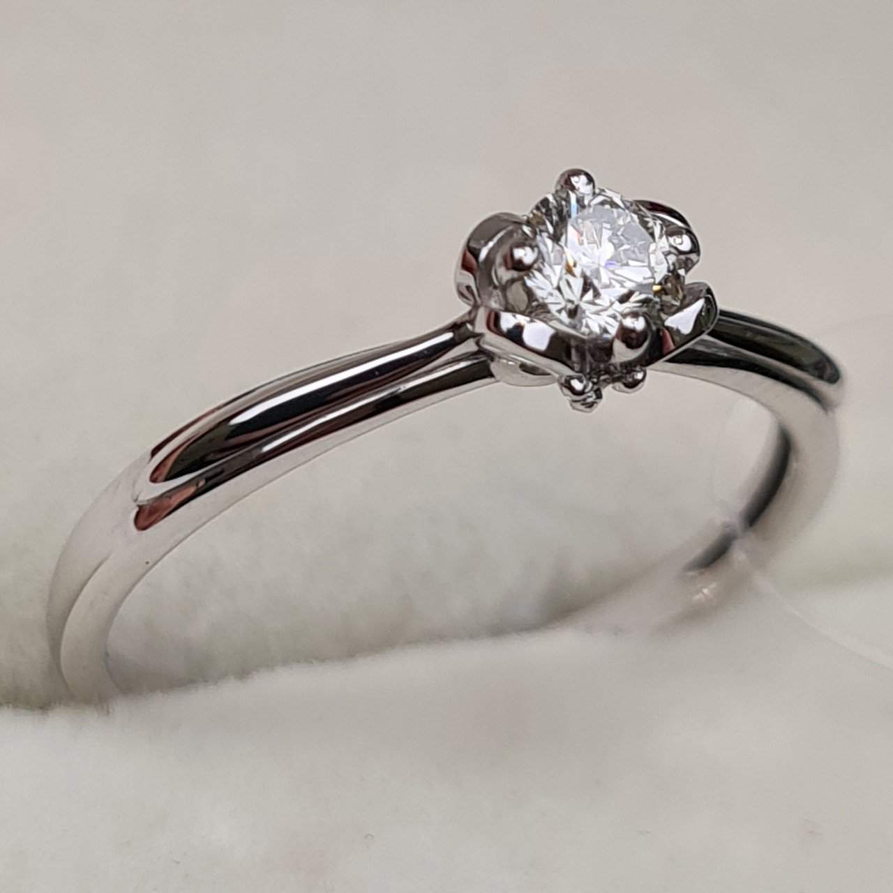 Кольцо Deimantas 98167447 17р 1,41гр 0,20ct. купить,NaN