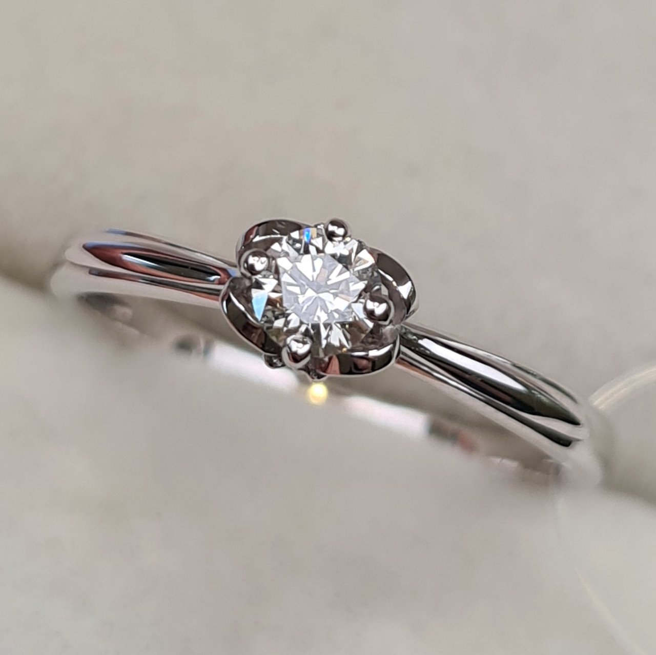 Кольцо Deimantas 98167447 17р 1,41гр 0,20ct. купить,NaN