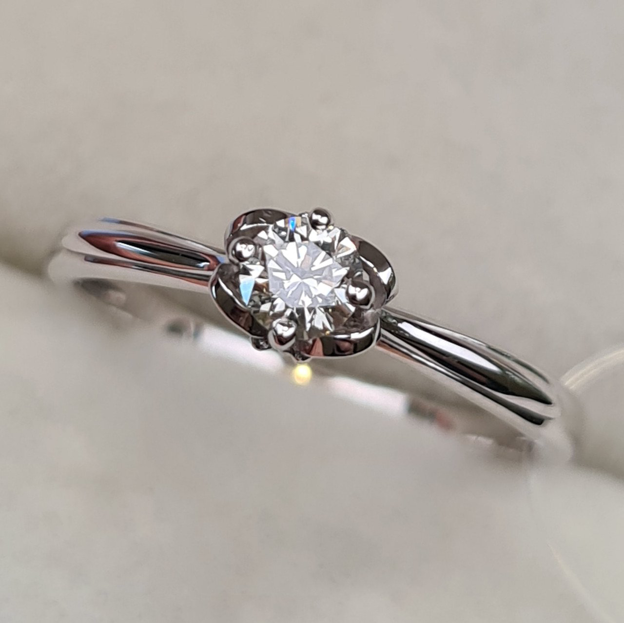 Кольцо Deimantas 98167447 17р 1,41гр 0,20ct. купить,NaN