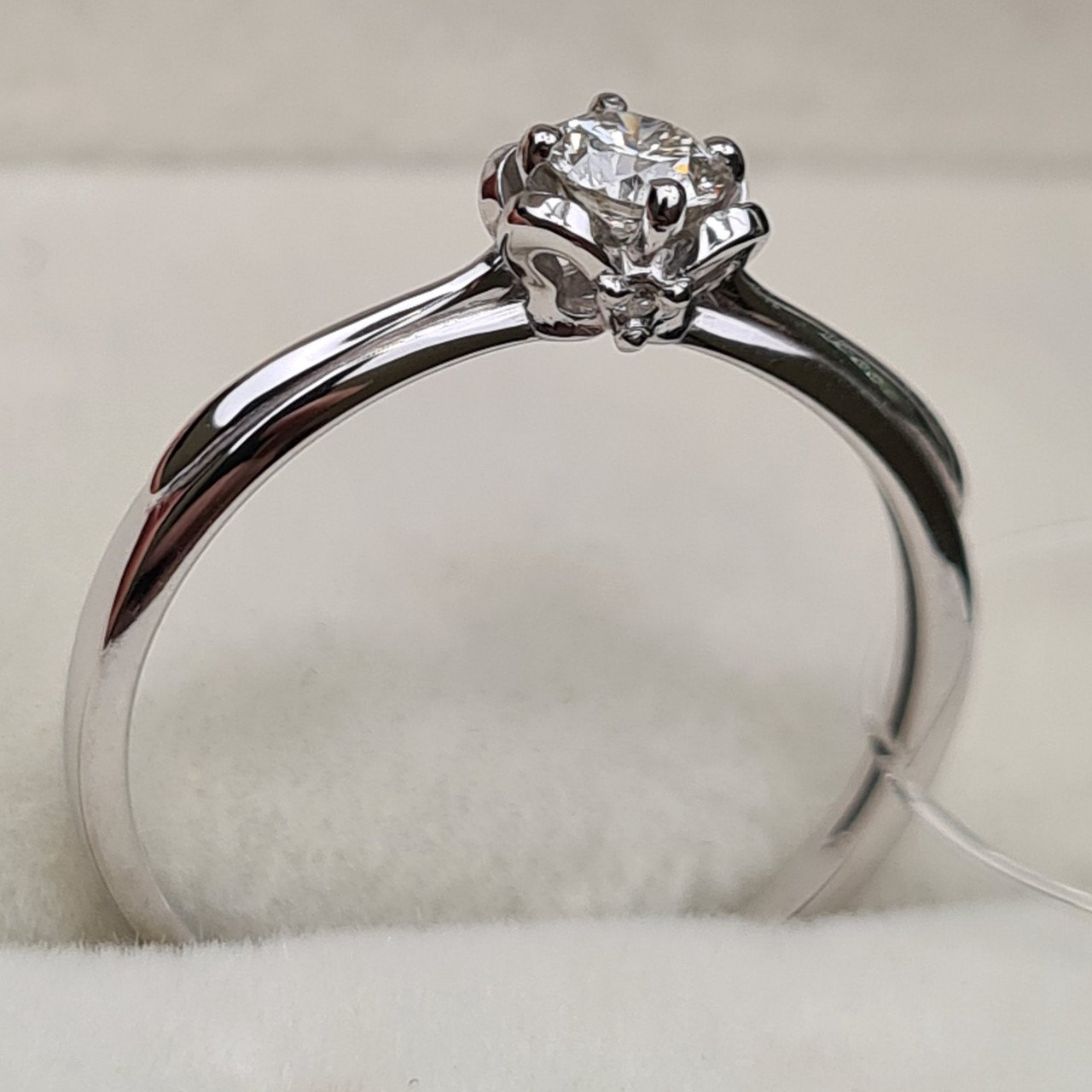 Кольцо Deimantas 98167447 17р 1,41гр 0,20ct. купить,NaN