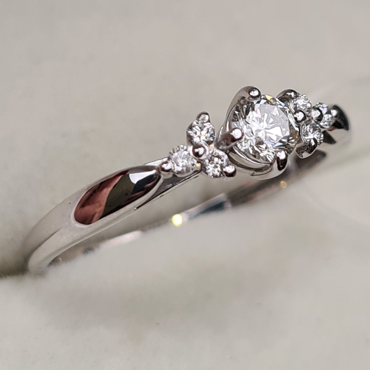 Кольцо Deimantas 98167474 17,5р 1,61гр 0,30ct. купить,NaN
