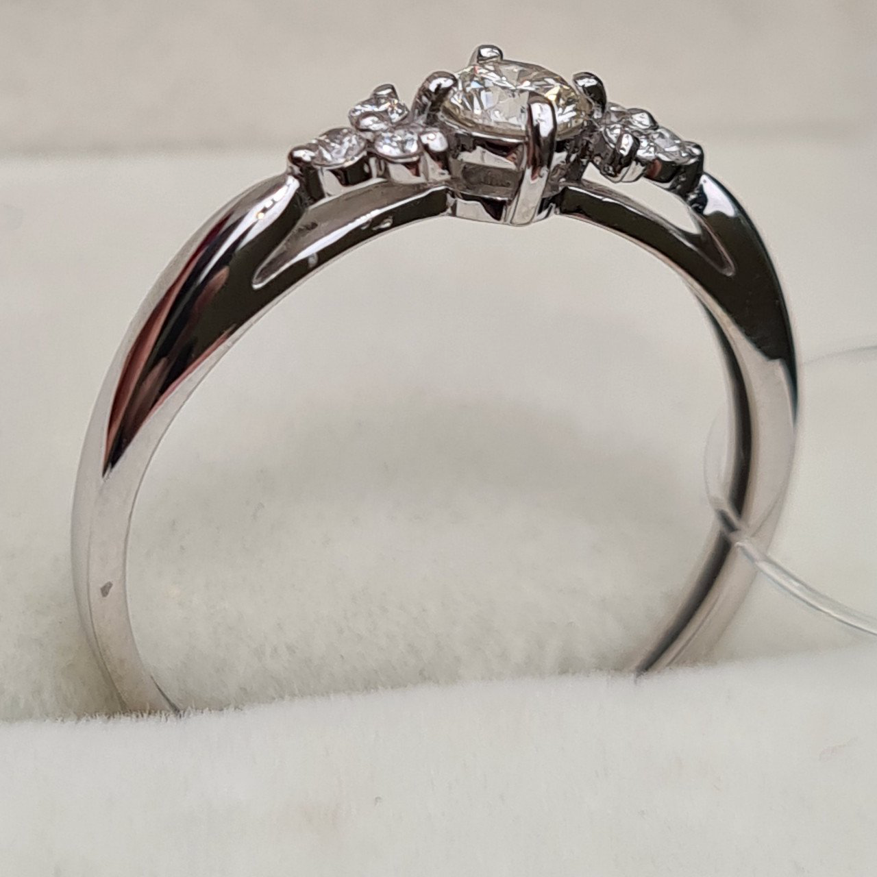 Кольцо Deimantas 98167474 17,5р 1,61гр 0,30ct. купить,NaN