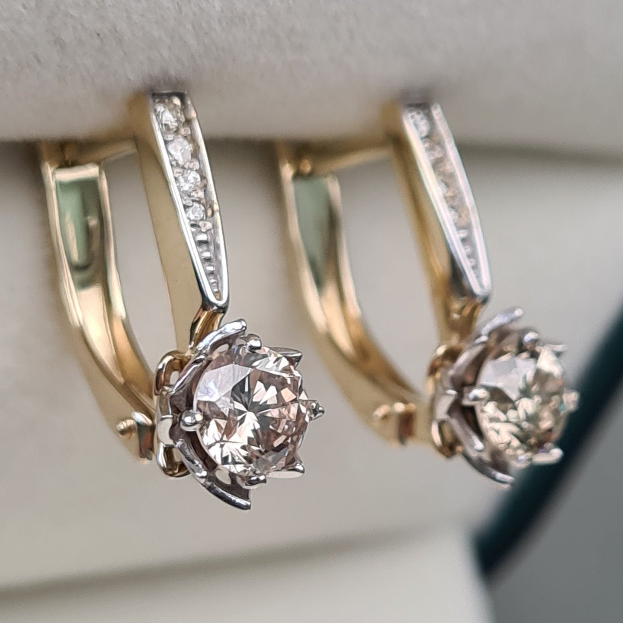 Серьги Deimantas 93723042 2,86гр 0,88ct. купить,NaN