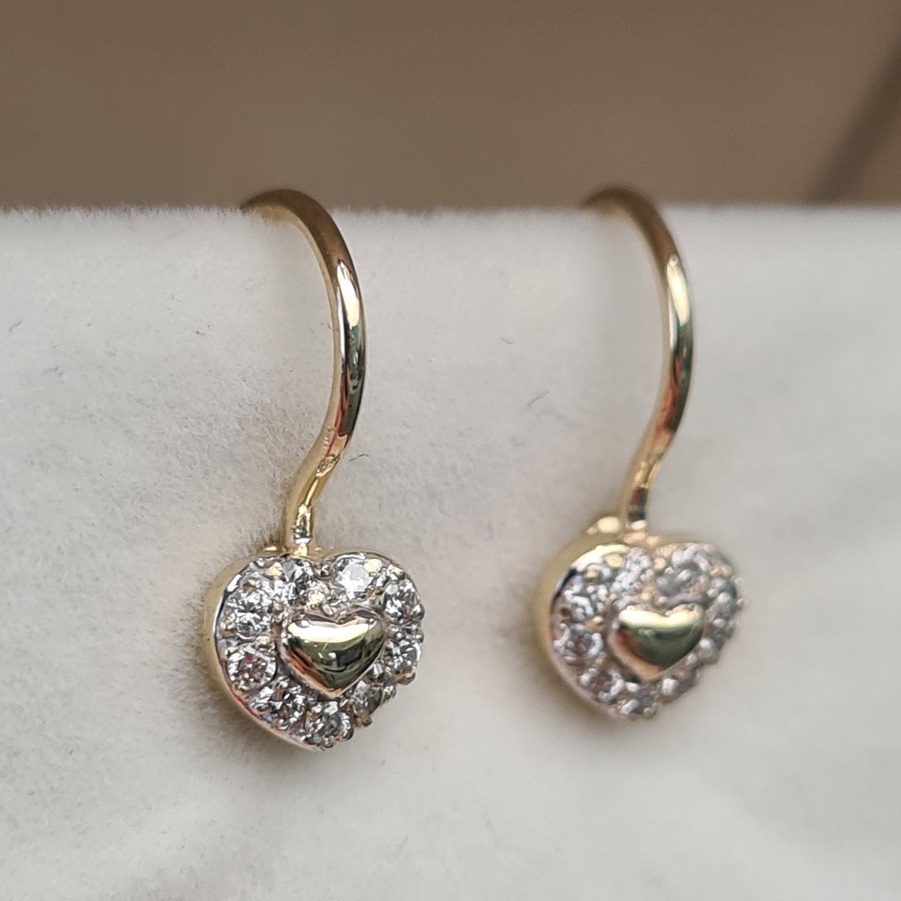 Серьги Deimantas 93722801 1,36гр 0,17ct. купить,NaN