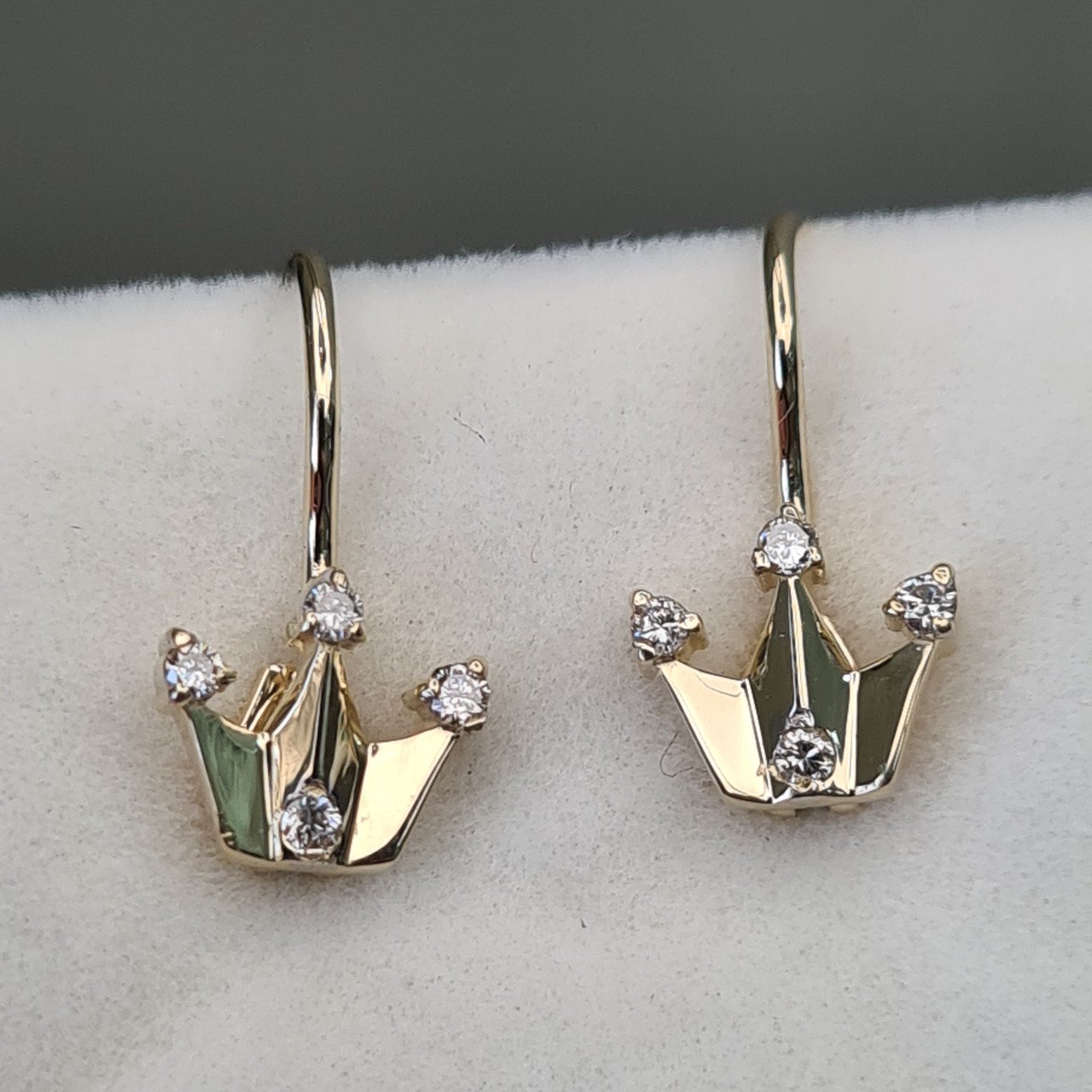 Серьги Deimantas 93722997 1,23гр 0,08ct. купить,NaN