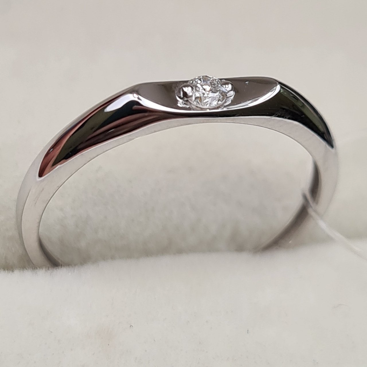 Кольцо Deimantas 98167484 17р 1,03гр 0,045ct. купить,NaN