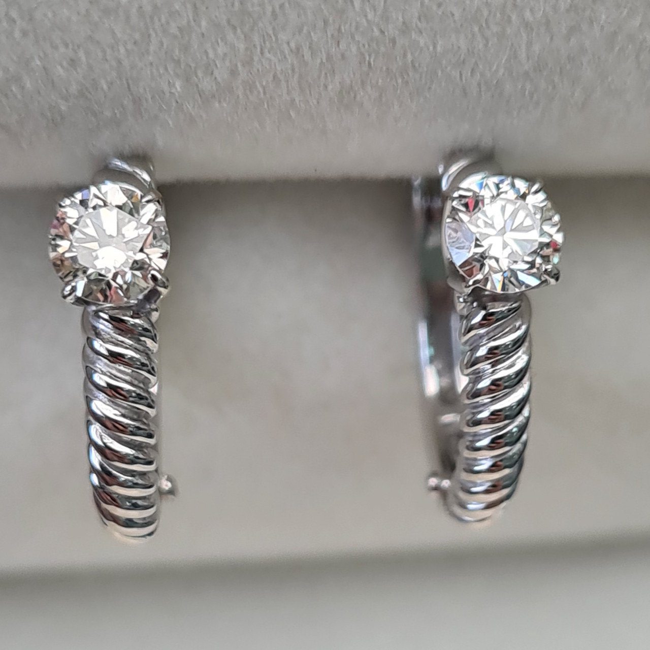 Серьги Deimantas 93722728 2,51гр 0,46ct. купить,NaN