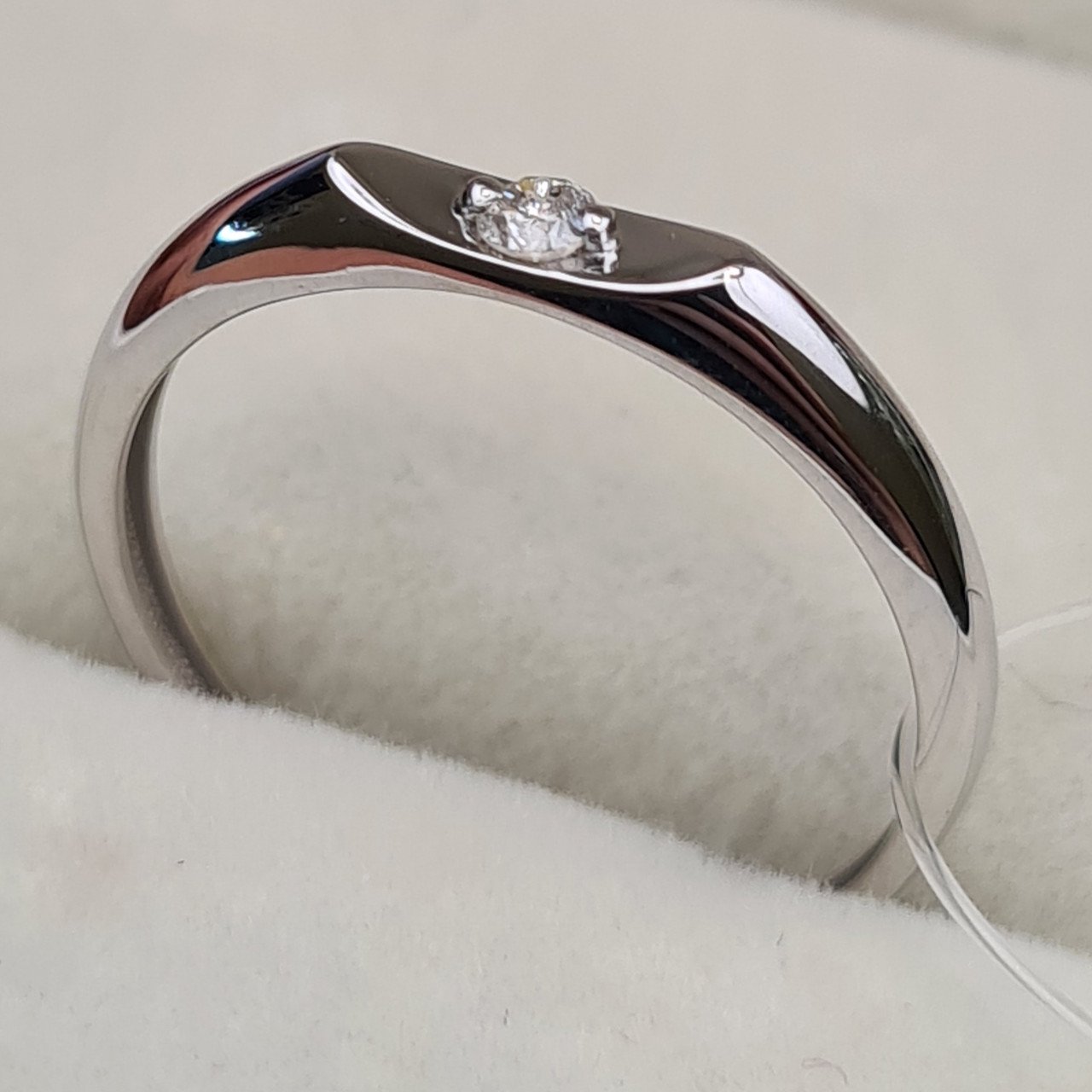 Кольцо Deimantas 98167484 17р 1,03гр 0,045ct. купить,NaN
