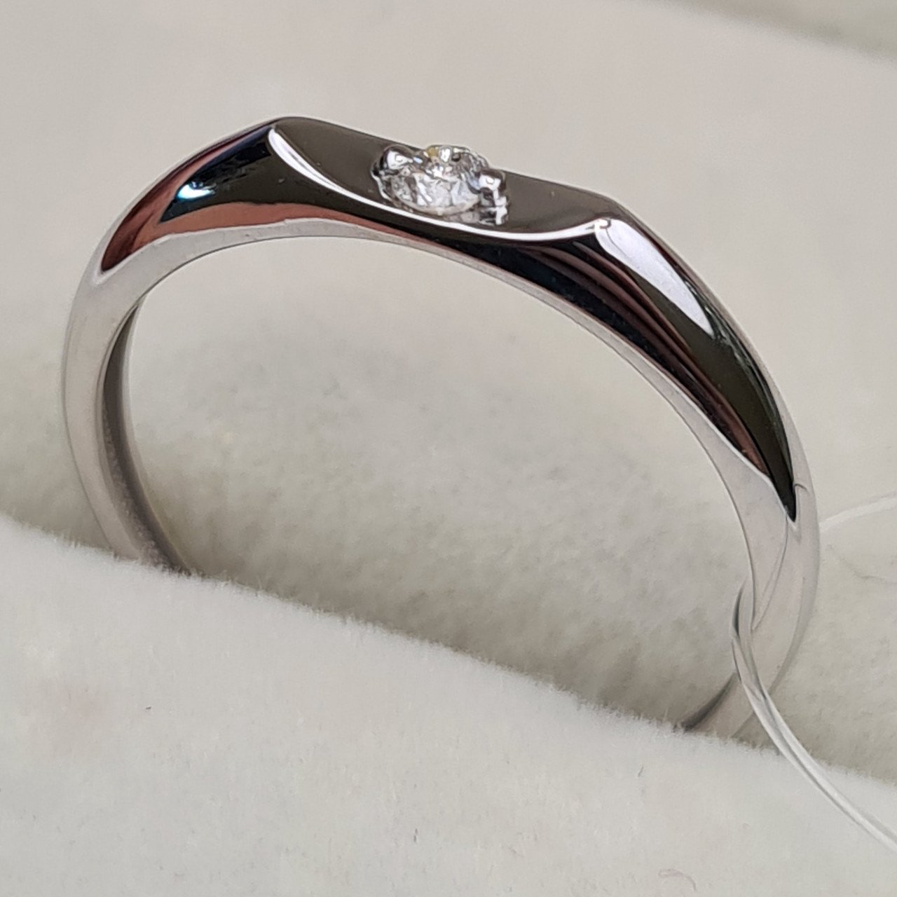 Кольцо Deimantas 98167484 17р 1,03гр 0,045ct. купить,NaN