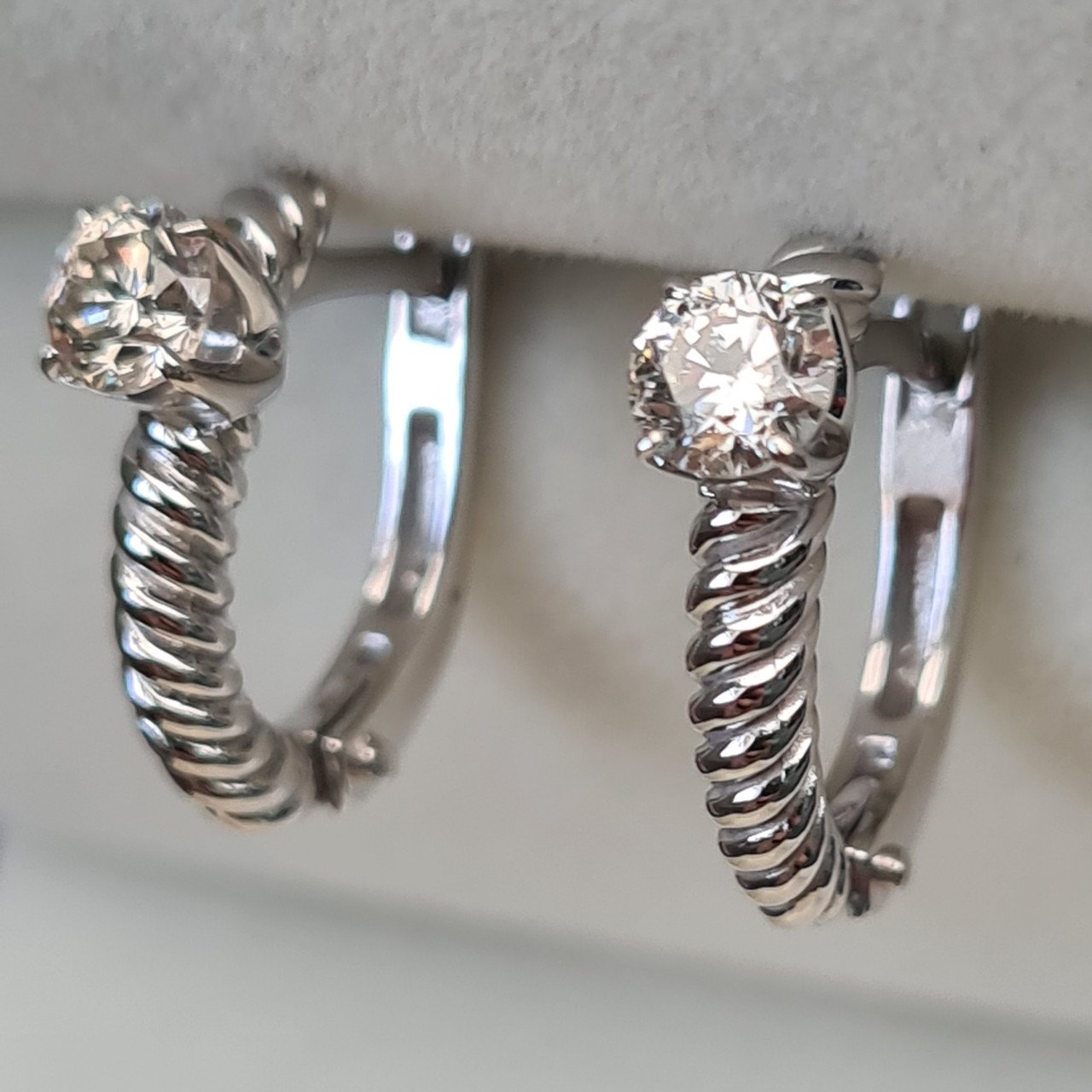 Серьги Deimantas 93722728 2,51гр 0,46ct. купить,NaN
