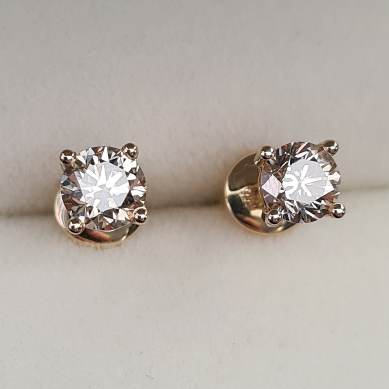 Серьги Deimantas 95968482 2гр 1,19ct. купить,NaN