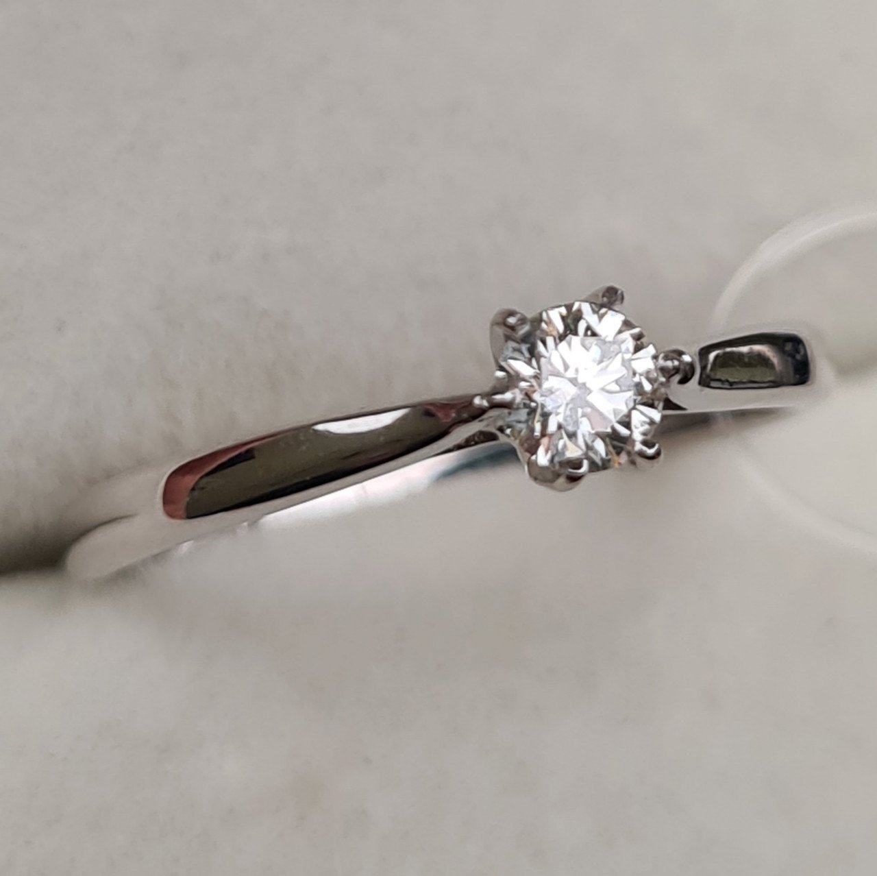 Кольцо Deimantas 98168800 16,5р 1,19гр 0,197ct. купить,NaN